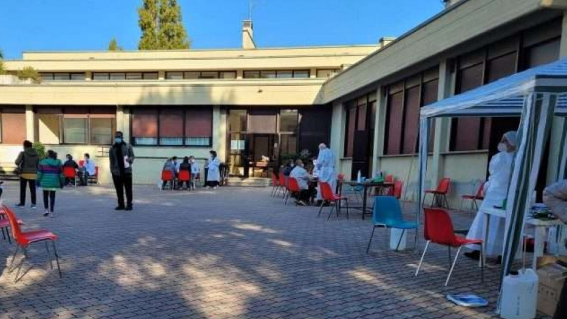 Immagine di Visite mediche gratis per i bisognosi in parrocchia e in San Pietro