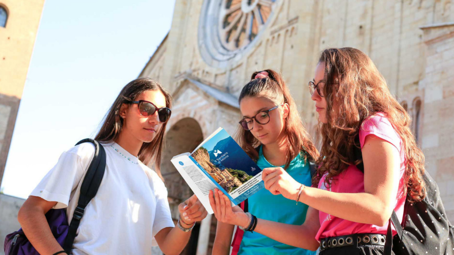 Immagine di Il Sentiero di Maria porta i pellegrini fino al santuario di Madonna della Corona