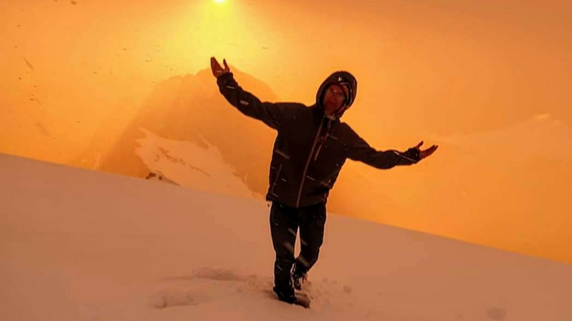 Immagine di La Marmolada invasa dai turisti: ma il ghiacciaio sta morendo