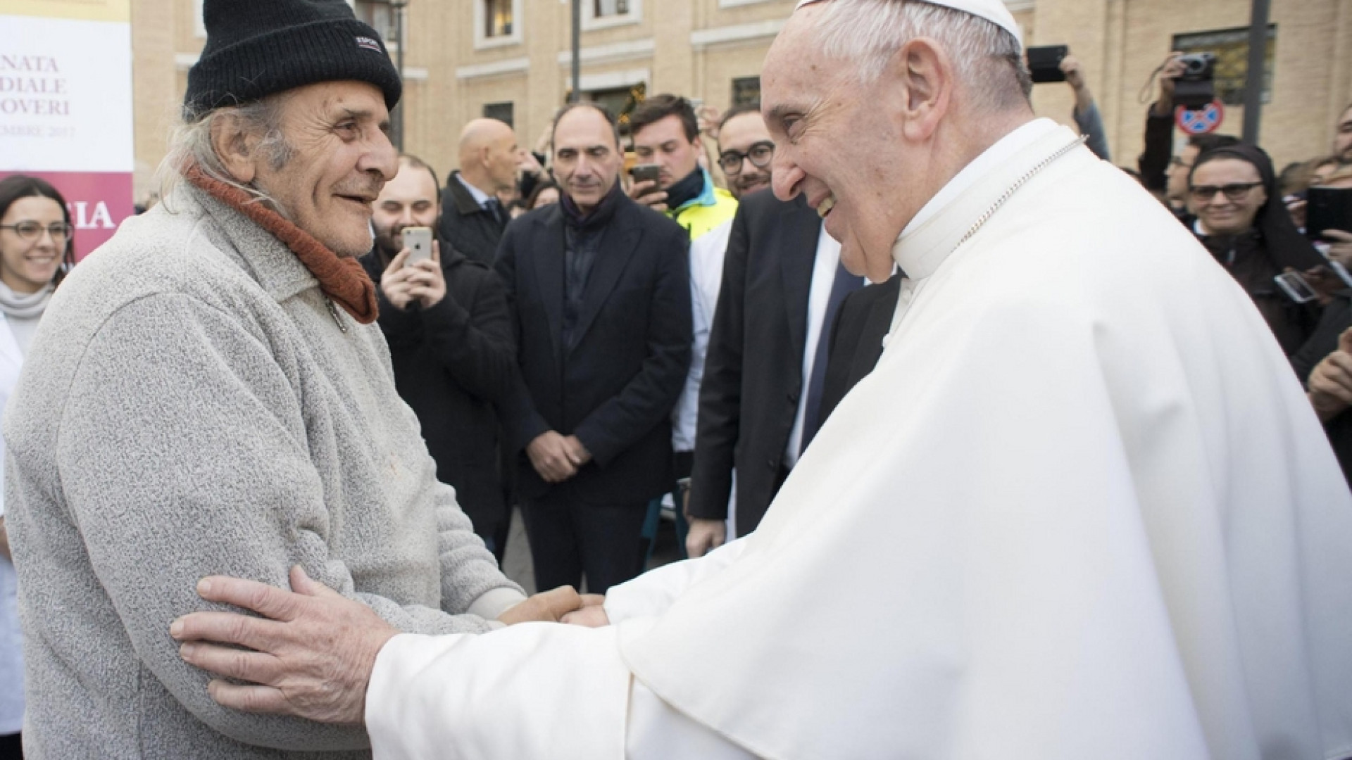 Immagine di Il Papa ad Assisi con 500 poveri di tutta Europa / Il programma