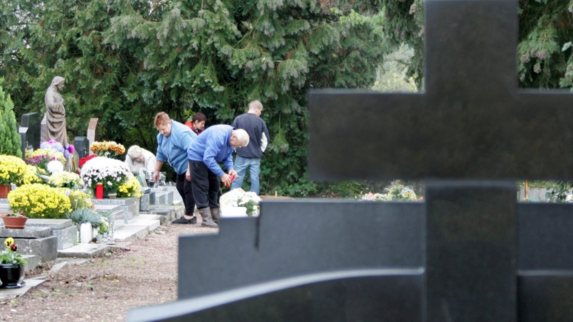 Immagine di «Con la visita ai cimiteri riscopriamo l'essenziale»