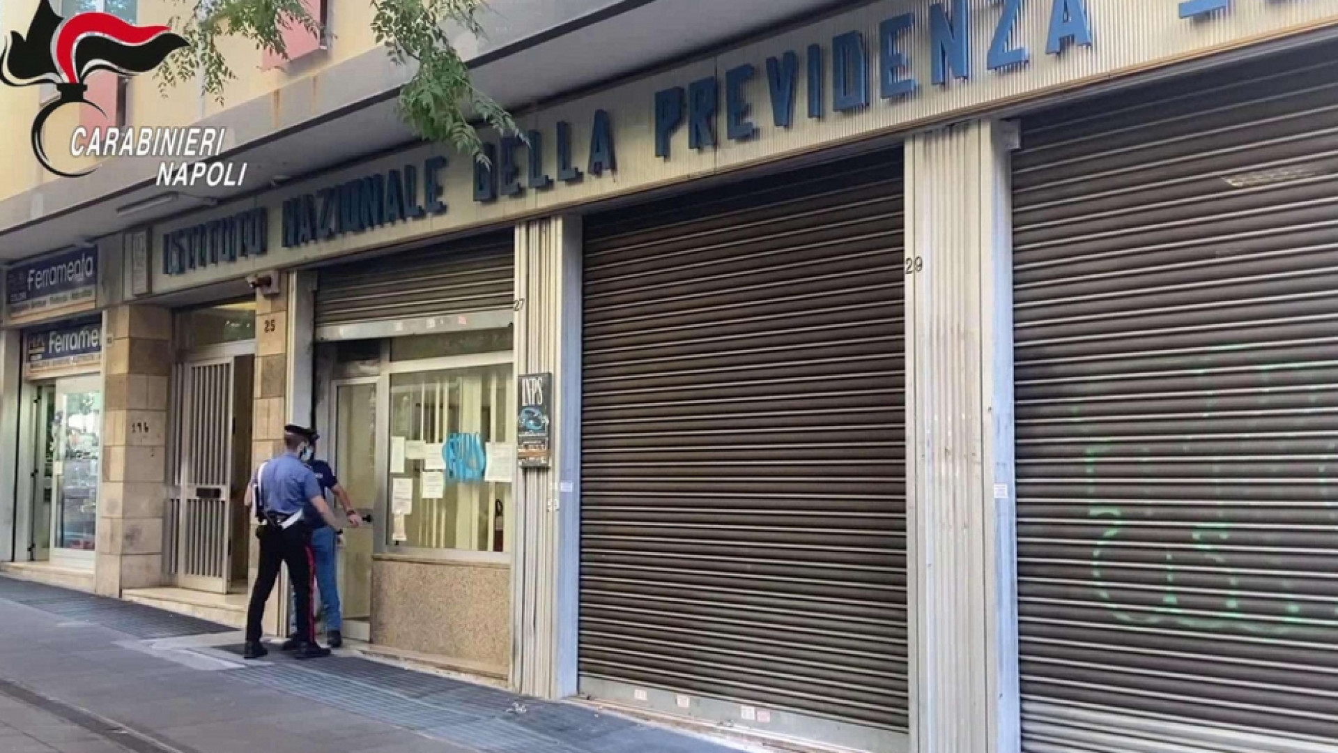 Immagine di I furbetti del reddito di cittadinanza con la barca e auto di lusso