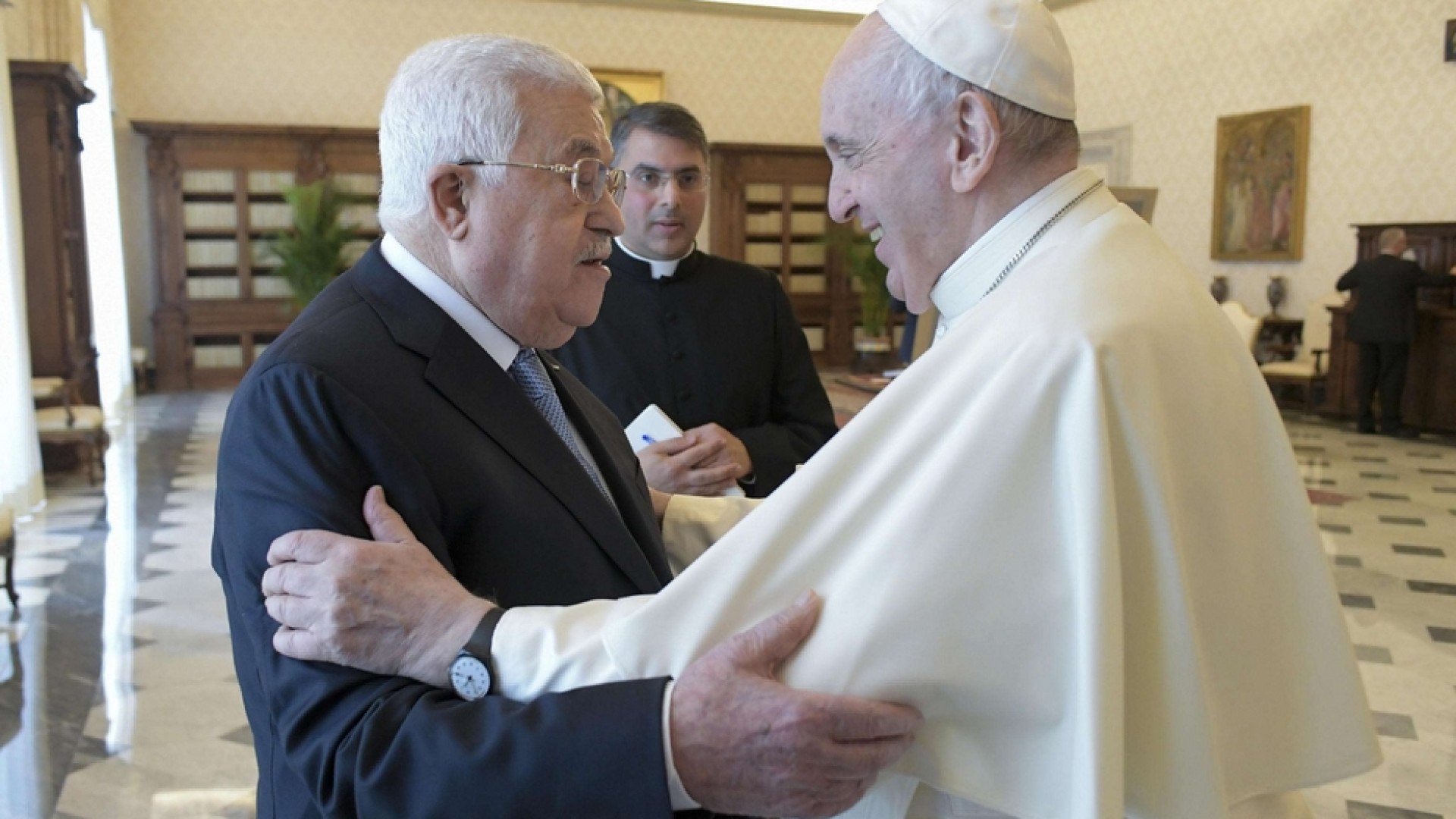 Immagine di Abu Mazen dal Papa, sempre valida soluzione due Stati