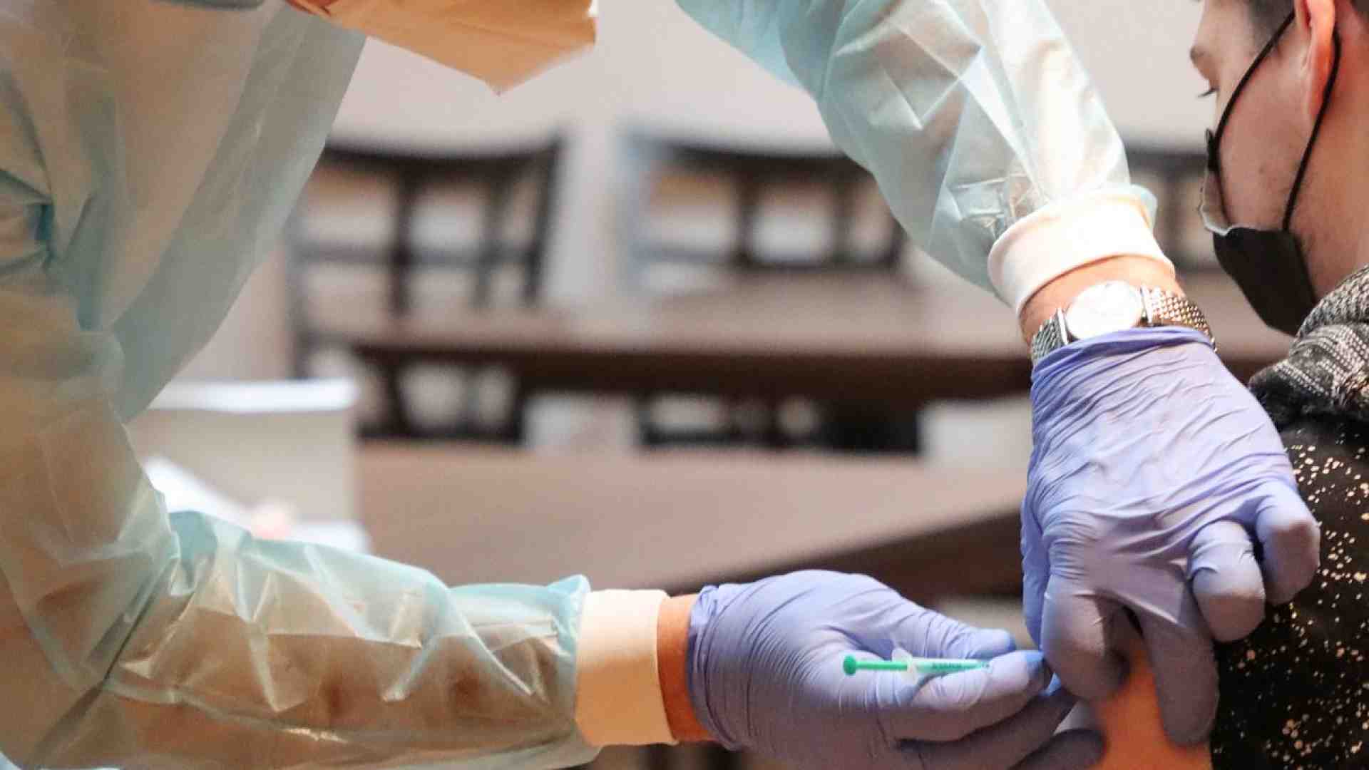 Immagine di Terza dose di vaccino: come e perché farla