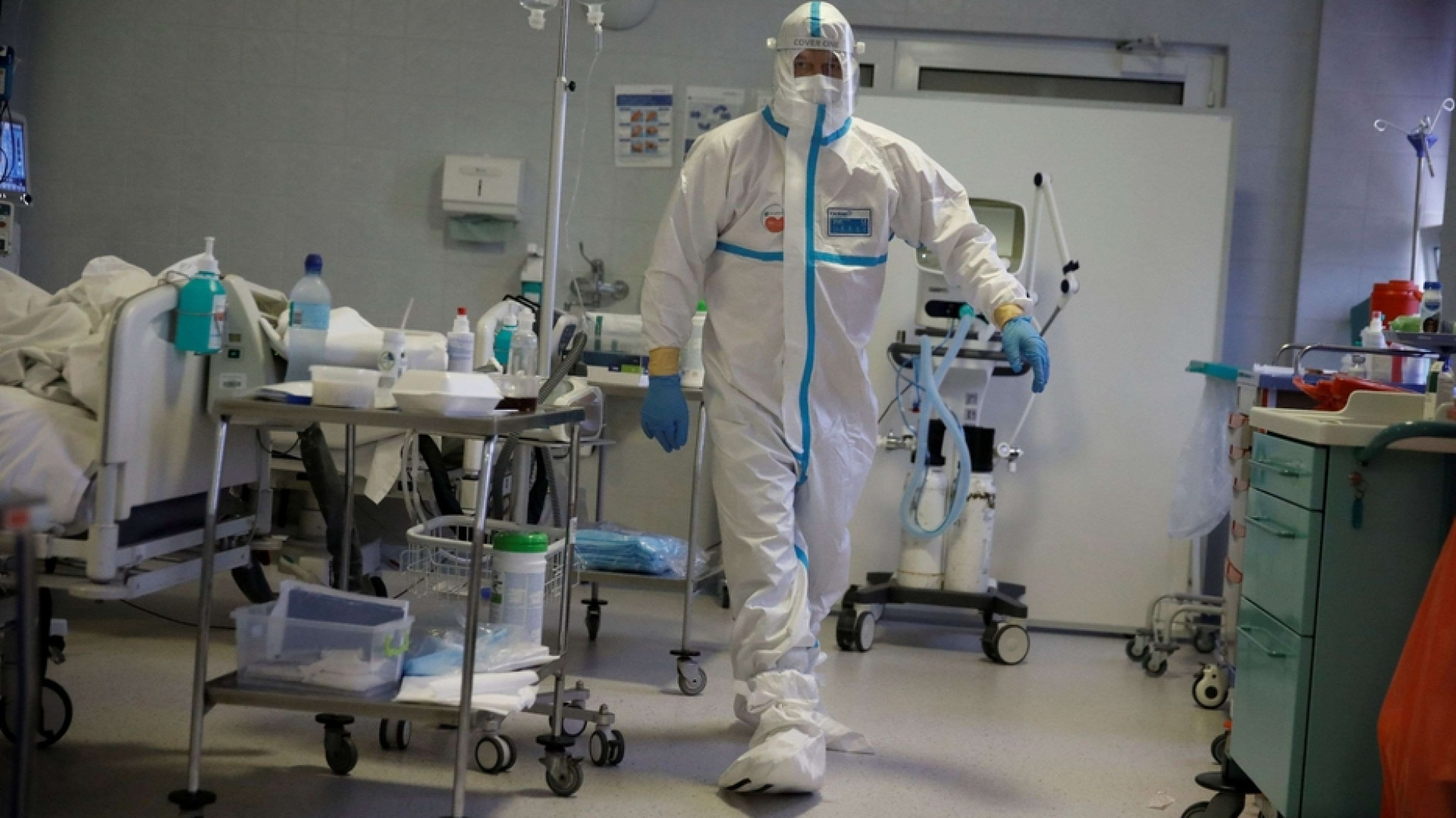 Immagine di Singapore: i no vax si pagheranno le cure. In Austria 403 in terapia intensiva