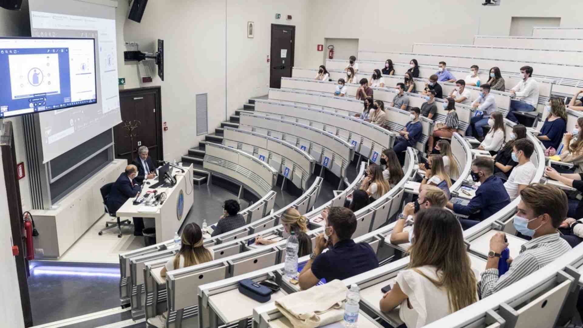 Immagine di Fa i conti con la complessità l’Economia del bene comune