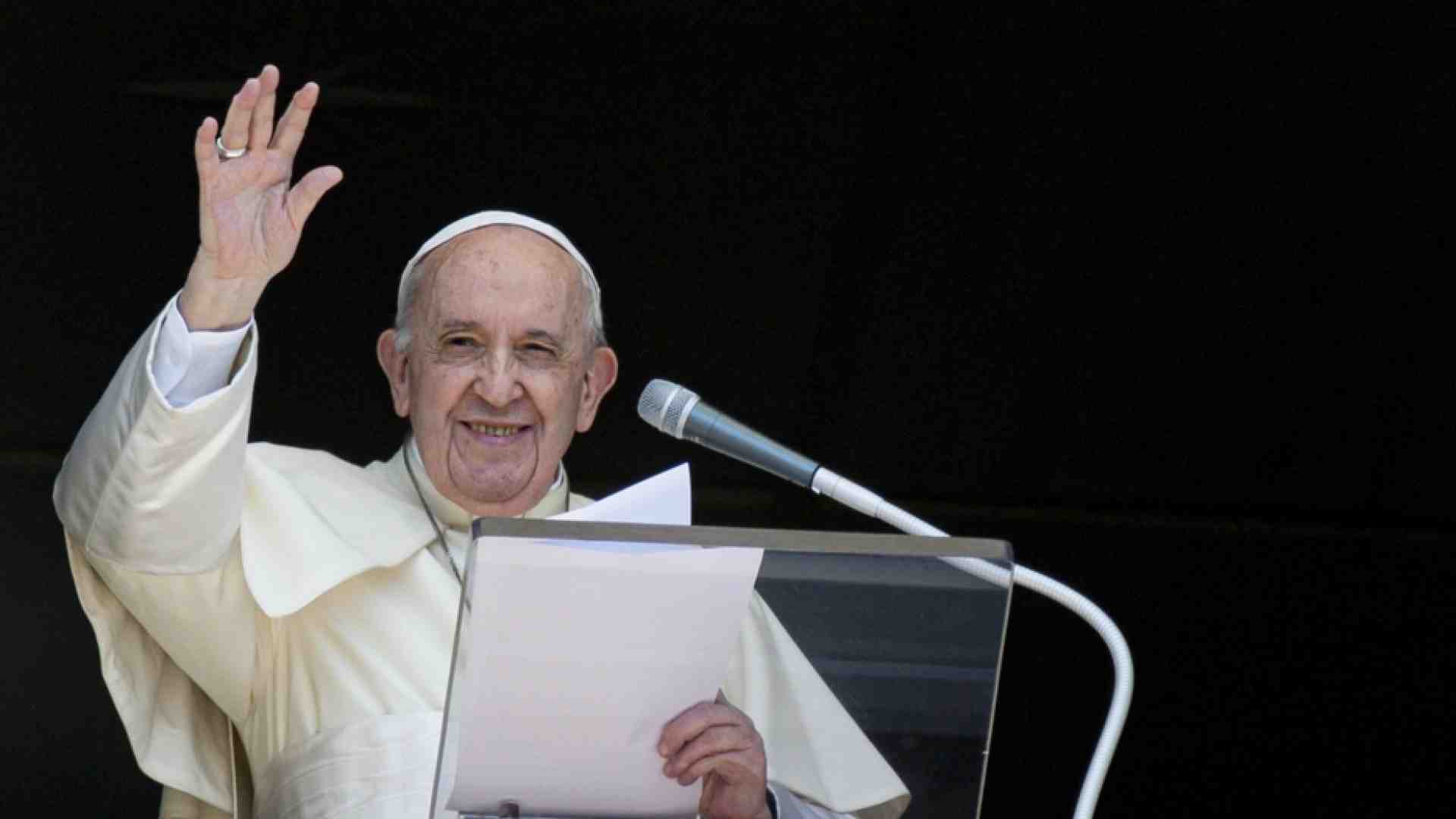 Immagine di Dalle catechesi di Francesco un'«enciclica» sulla preghiera