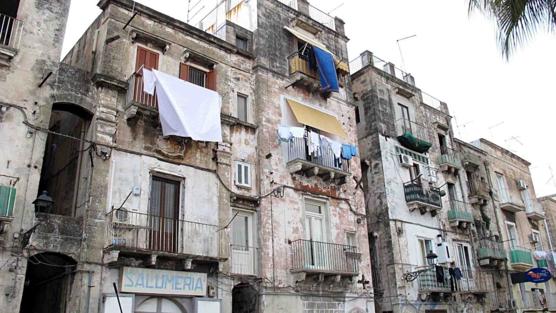 Immagine di Taranto, per le case a 1 euro offerte pure da Usa e Brasile