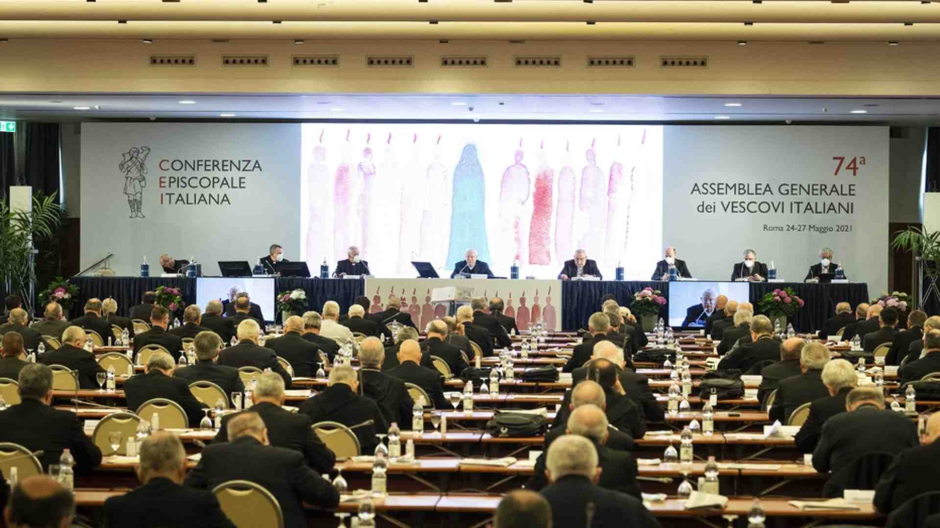 Immagine di Lunedì 22 al via l'assemblea Cei. I vescovi incontreranno papa Francesco