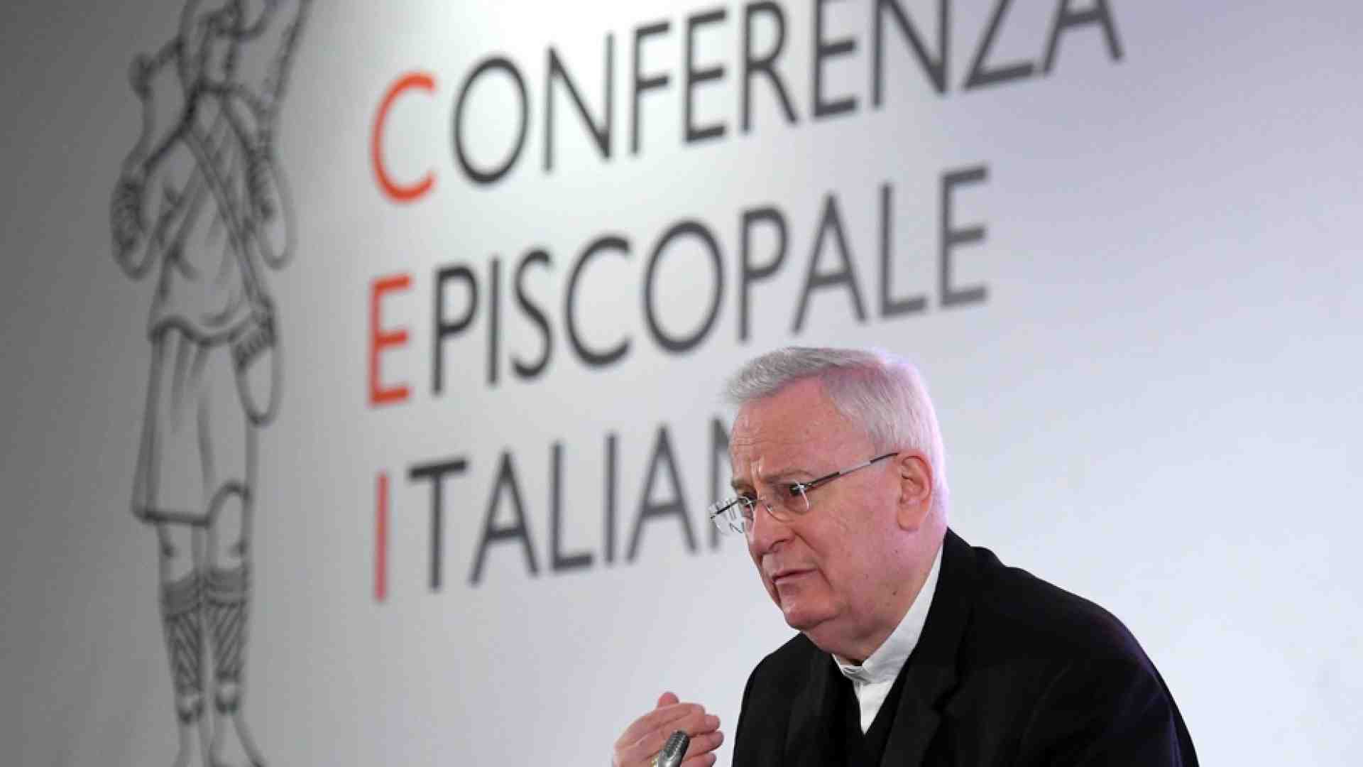 Immagine di Bassetti: dai vescovi l'invito morale a vaccinarsi