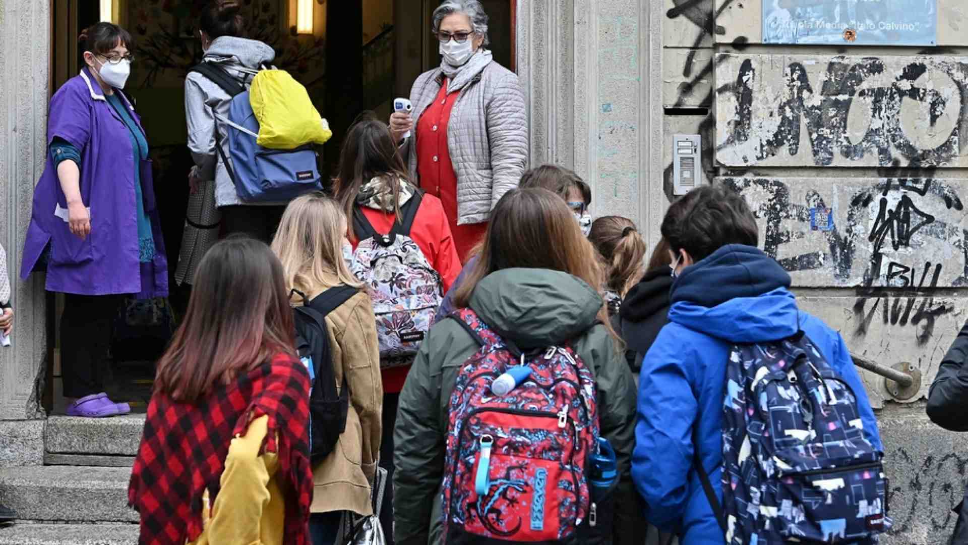 Immagine di 5,2 miliardi per rinnovare gli edifici scolastici (anche mense e palestre)