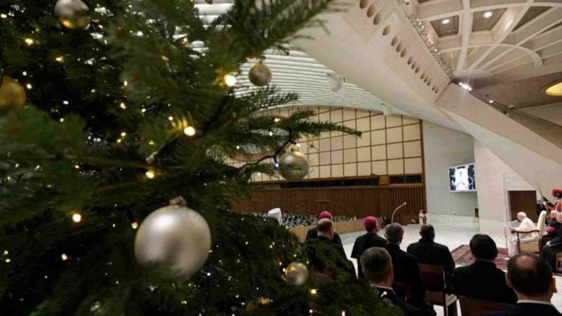 Immagine di Il Papa: pregate per viaggio in Grecia e a Cipro, incontrerò l'umanità ferita