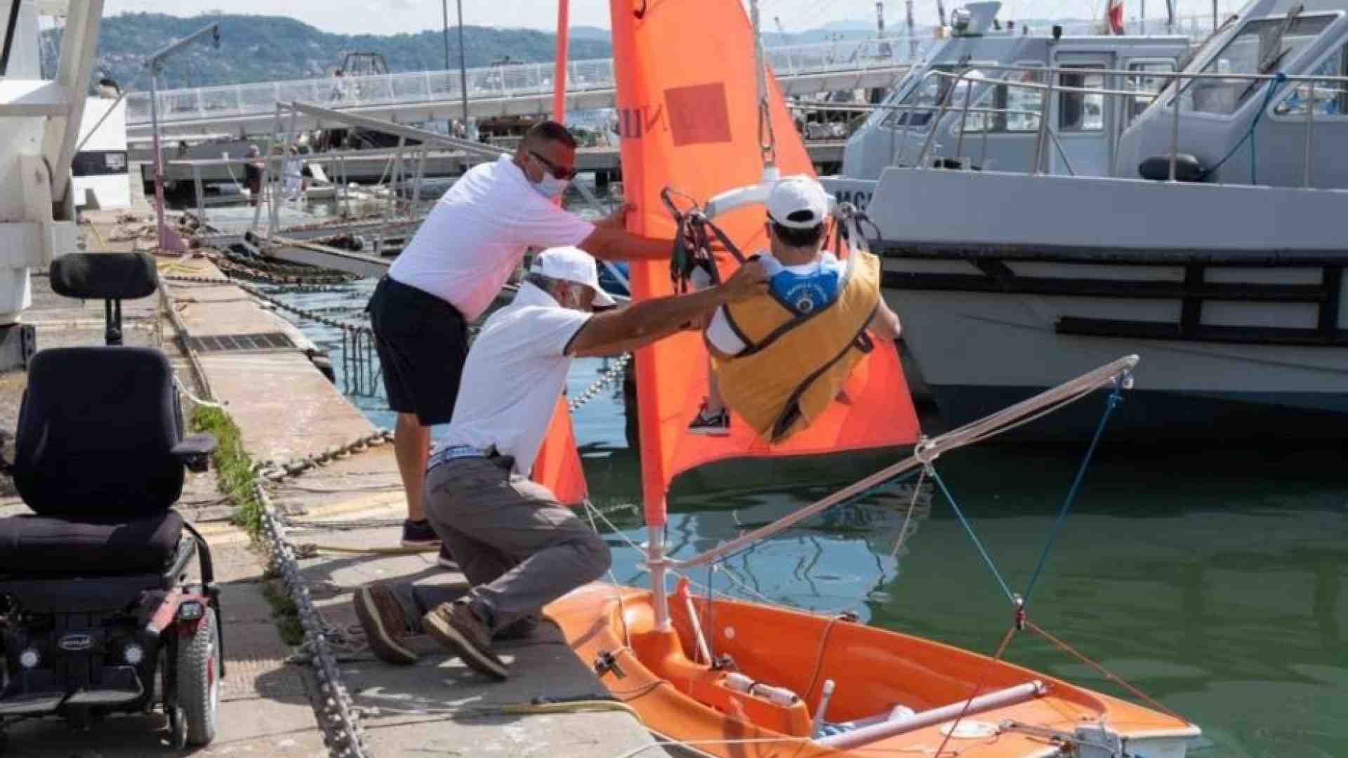 Immagine di Sulle ali del vento, ecco come i disabili scoprono il mare con la Lega navale