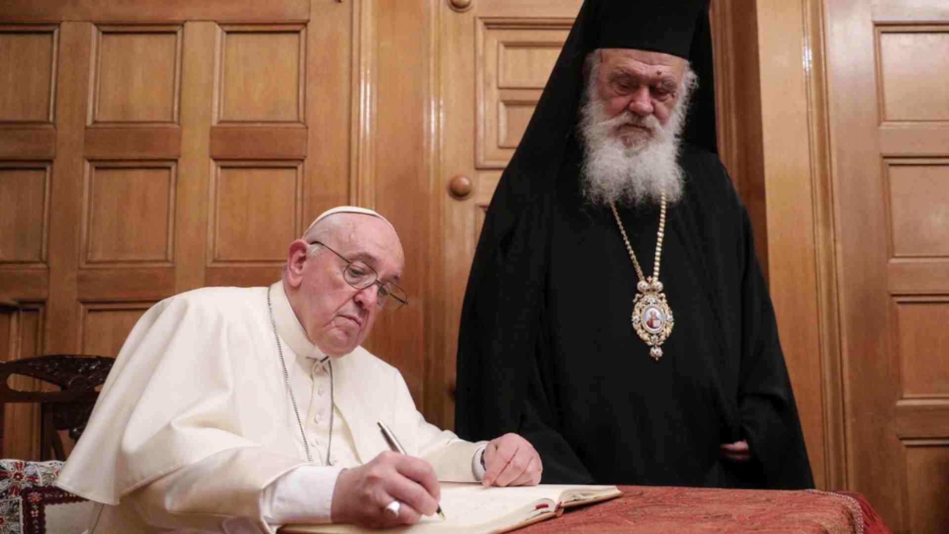 Immagine di Papa Francesco chiede perdono agli ortodossi per le azioni del passato