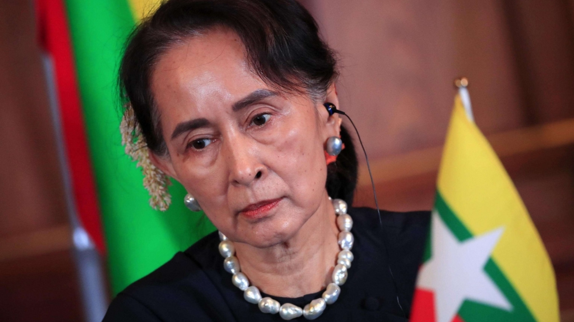 Immagine di Aung San Suu Kyi condannata a 2 anni di carcere. L'Onu: farsa, sia liberata