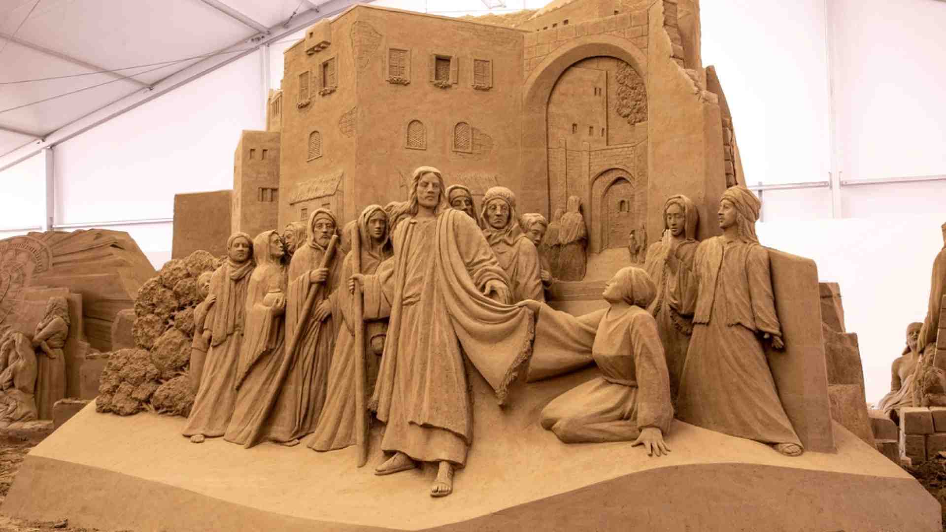 Immagine di Il presepe? Un miracolo (di mille tonnellate) di sabbia