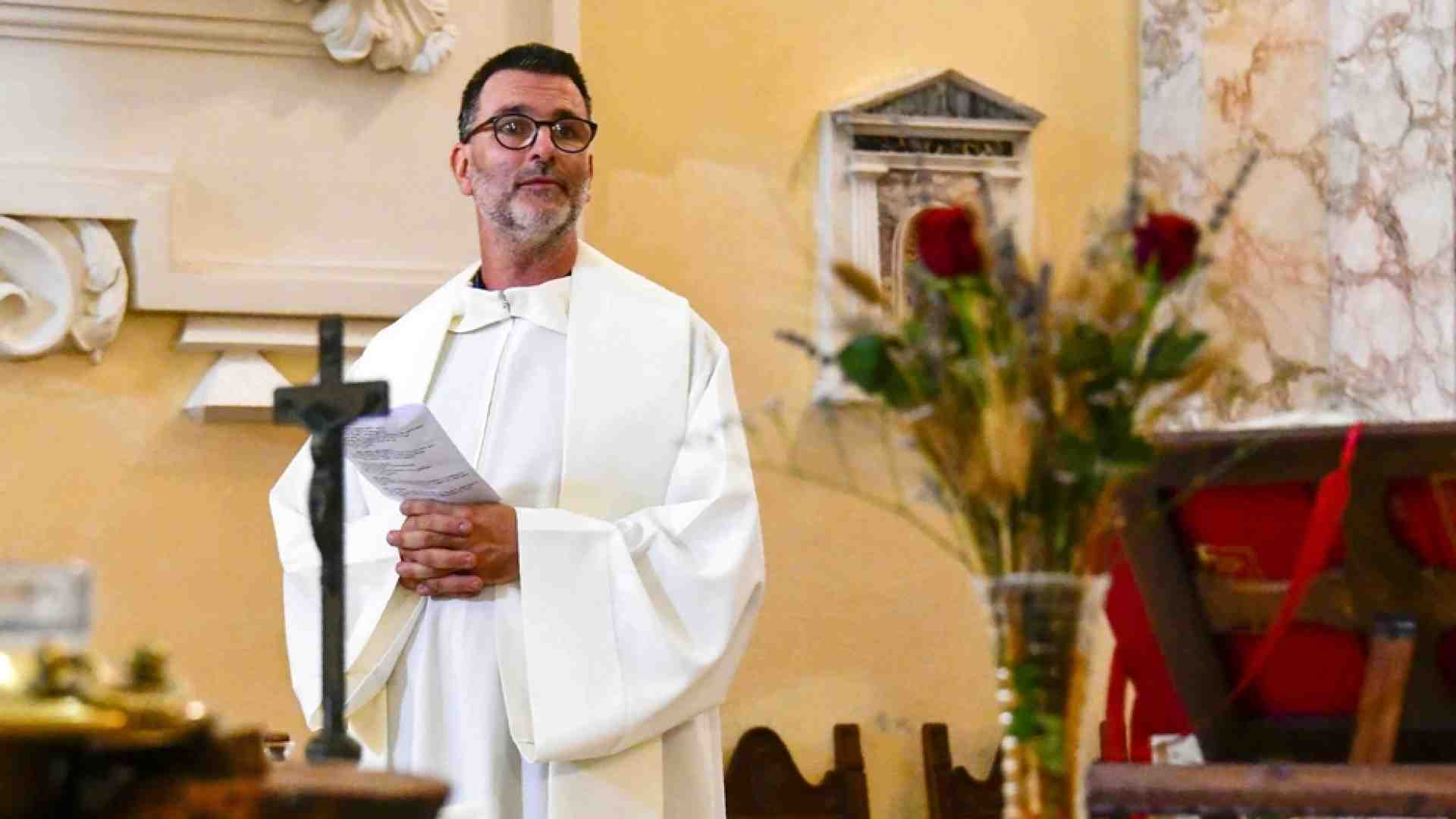 Immagine di Don Cristian parroco-eremita vicino alla gente. Preghiera e accoglienza