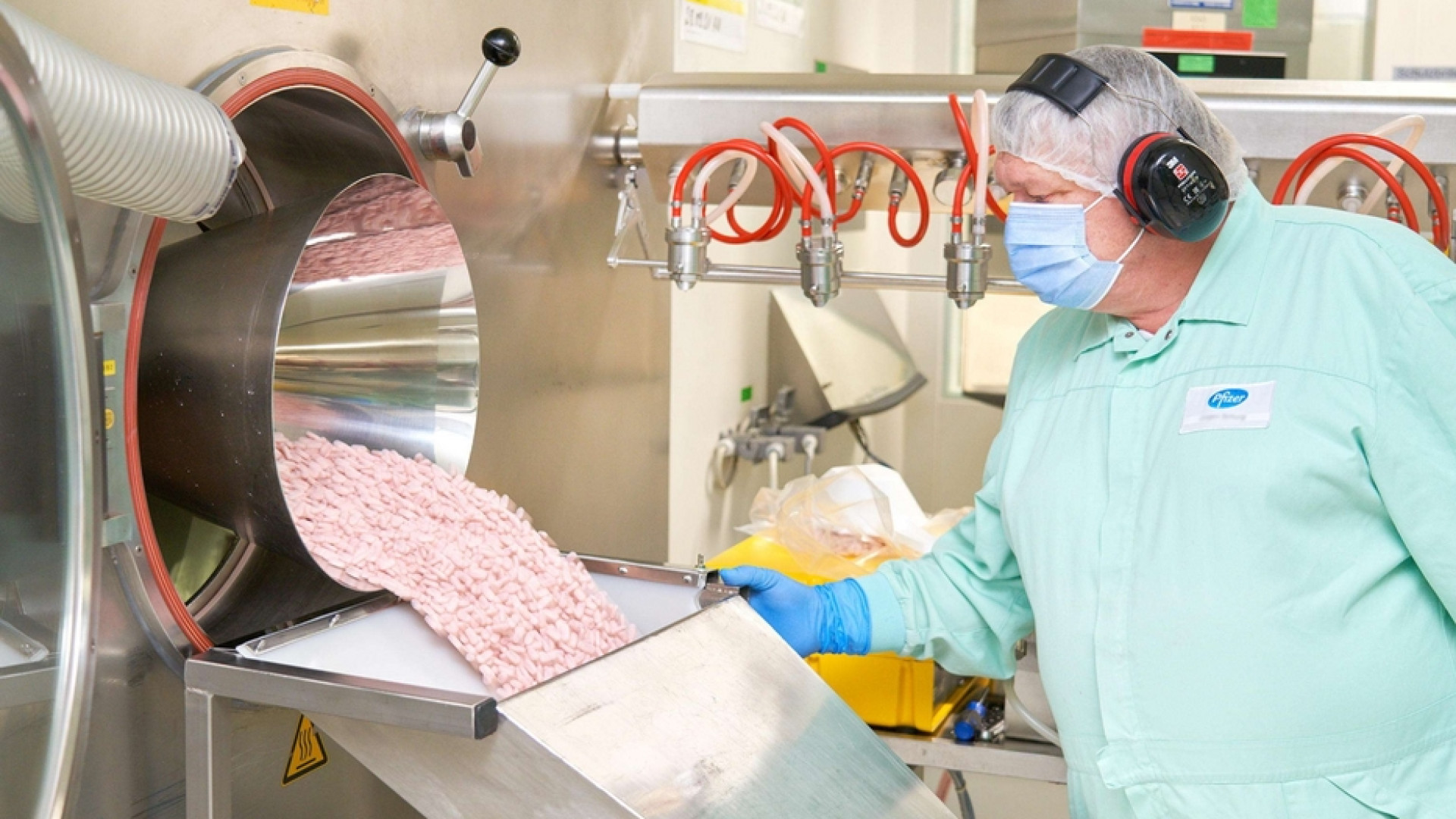Immagine di Pillole antivirali e un vaccino innovativo: le nuove armi contro il Sars-CoV-2
