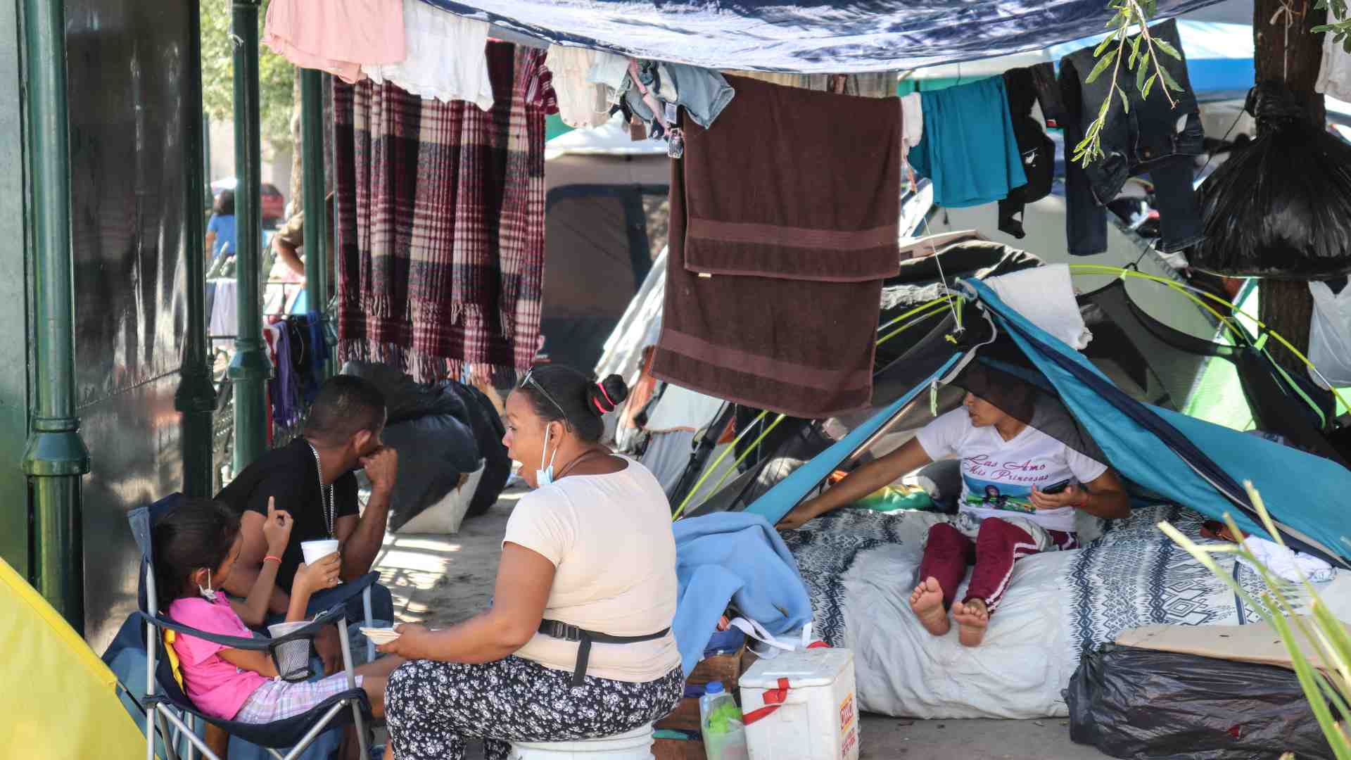 Immagine di Nei campi dei migranti dal Messico in Usa, dove un numero "ti salva"