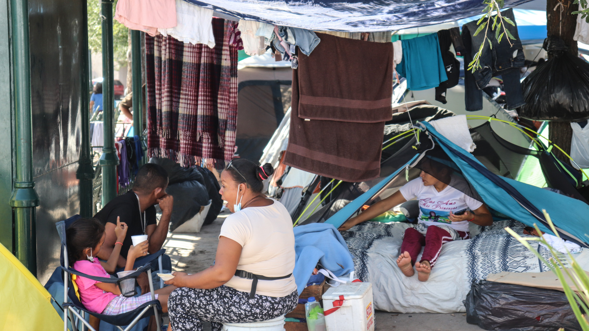 Immagine di Nei campi dei migranti dal Messico in Usa, dove un numero "ti salva"