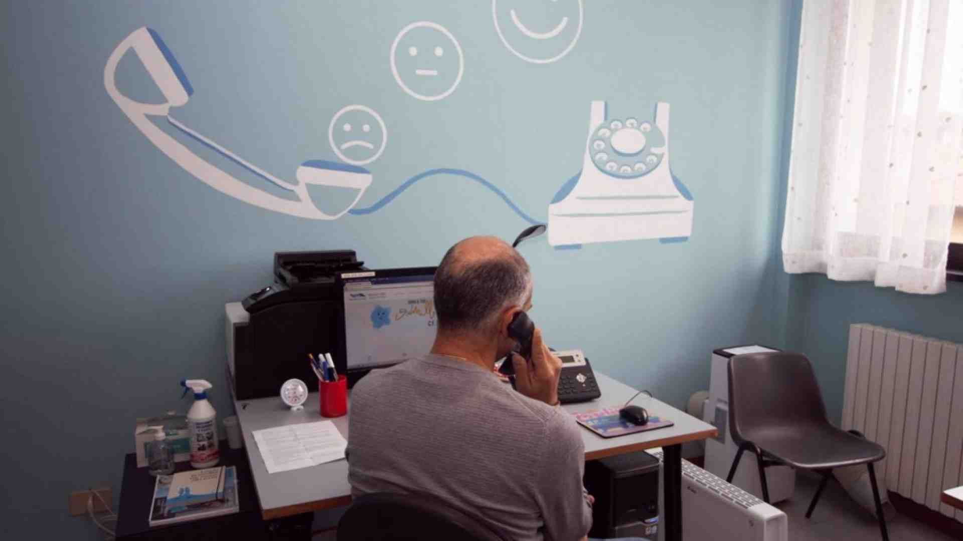Immagine di A Natale e Santo Stefano «doniamo tempo a chi è solo». Al telefono