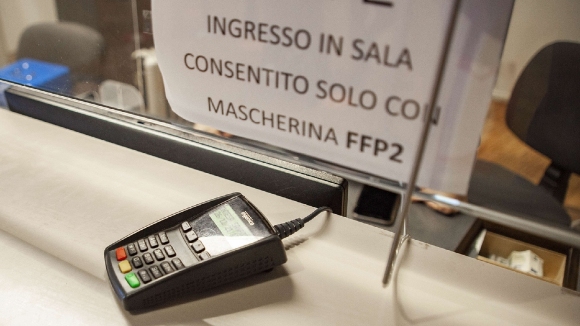 Immagine di Tutte le nuove regole anti contagio: mascherine, bar, cinema, palestre, Rsa