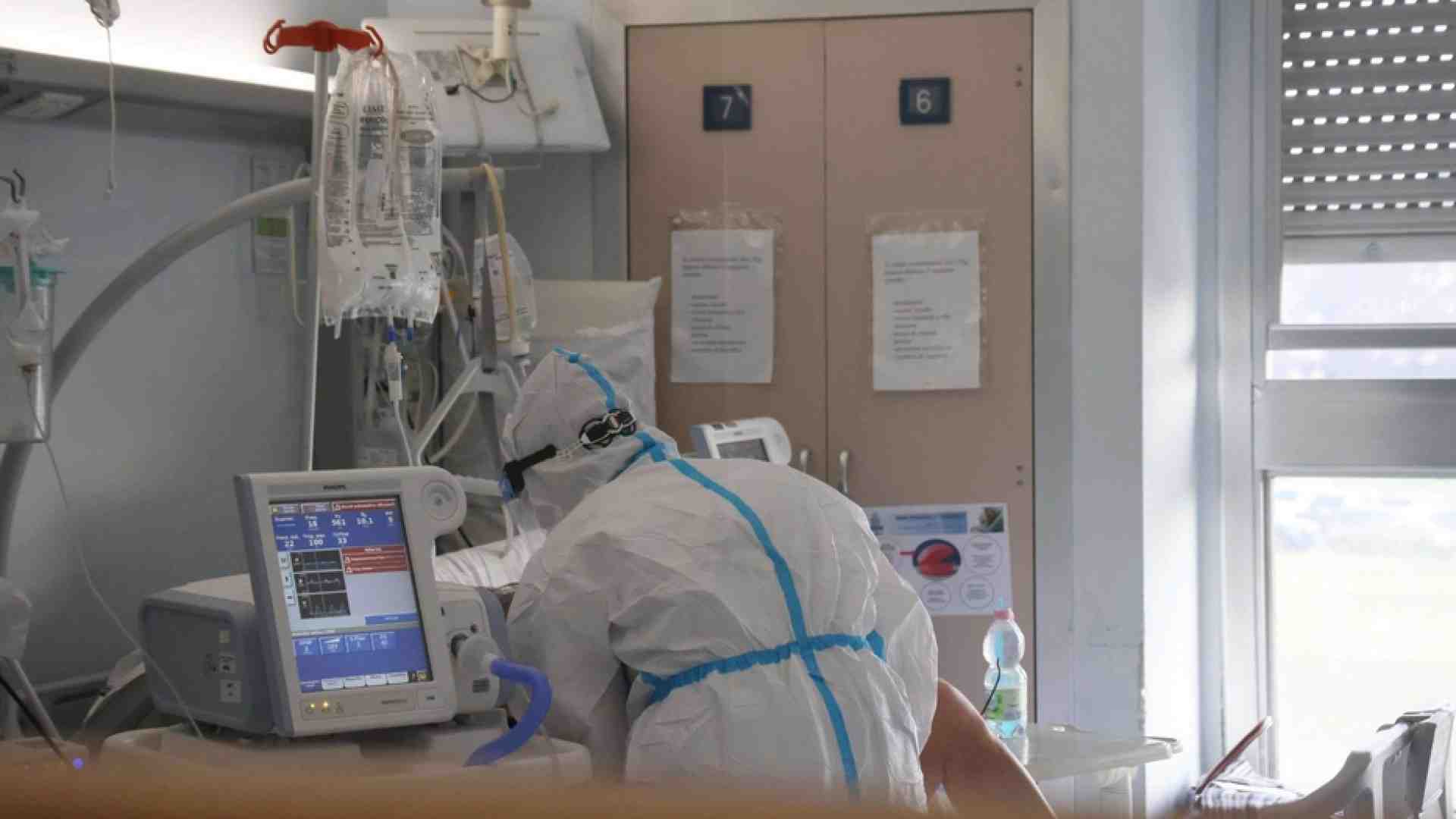 Immagine di 98.020 contagi e 148 vittime. In ospedale +529 (40 in intensiva)