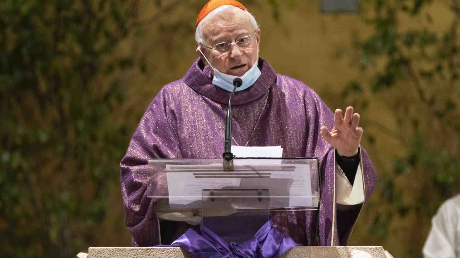 Immagine di Il cardinale Bassetti negativo al Covid. «Aderiamo alla campagna vaccinale»