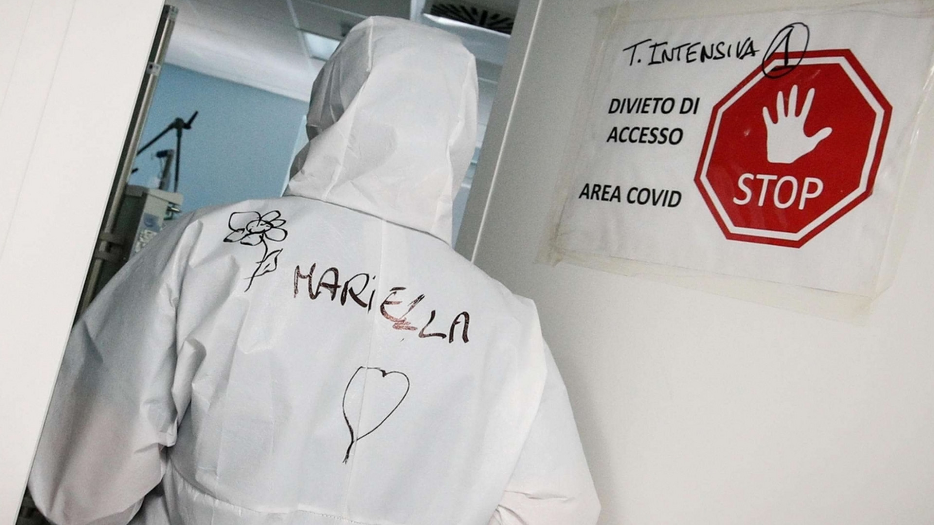 Immagine di I rianimatori: insistere con chi rifiuta le cure salva vita per il Covid