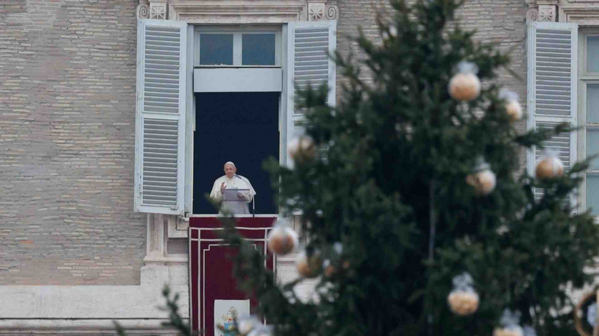 Immagine di Il Papa: Dio abita tra di noi, raccontiamogli i problemi del nostro tempo