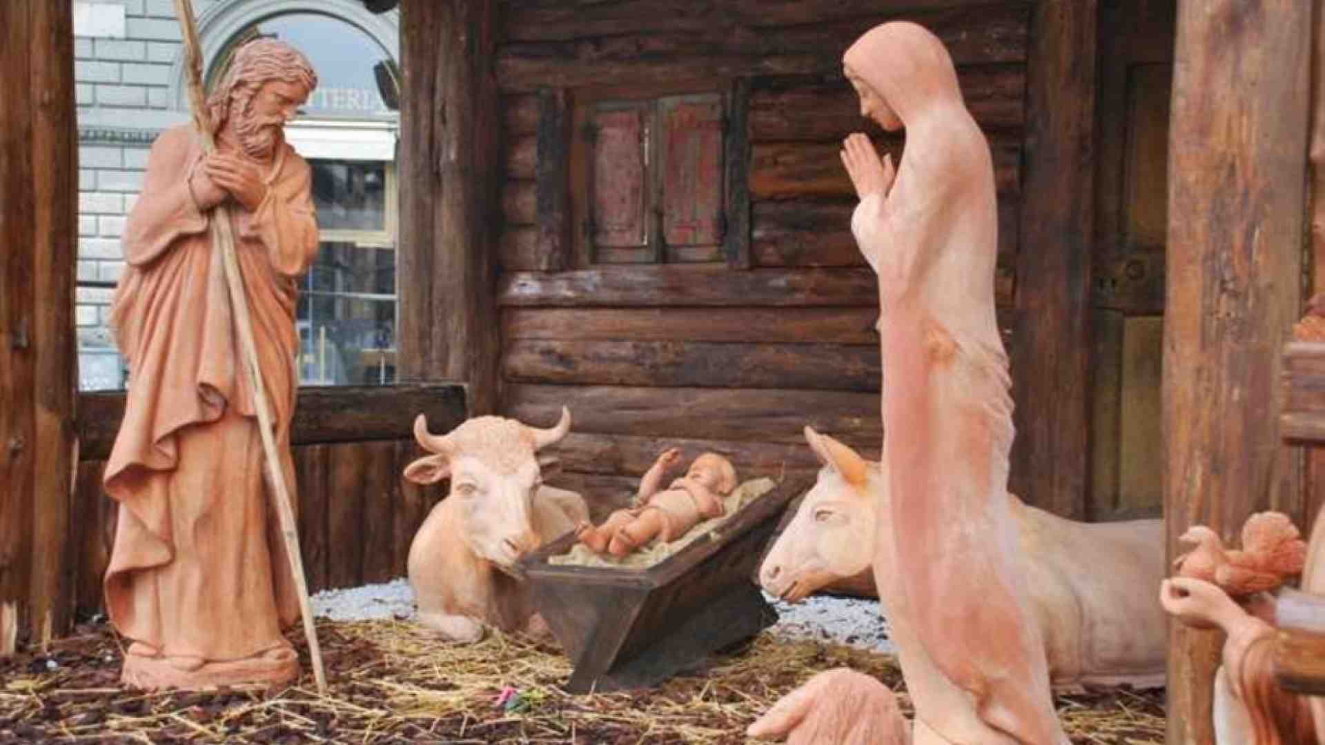 Immagine di Raid vandalico nel presepe nel Duomo. Il cardinale Betori: un oltraggio
