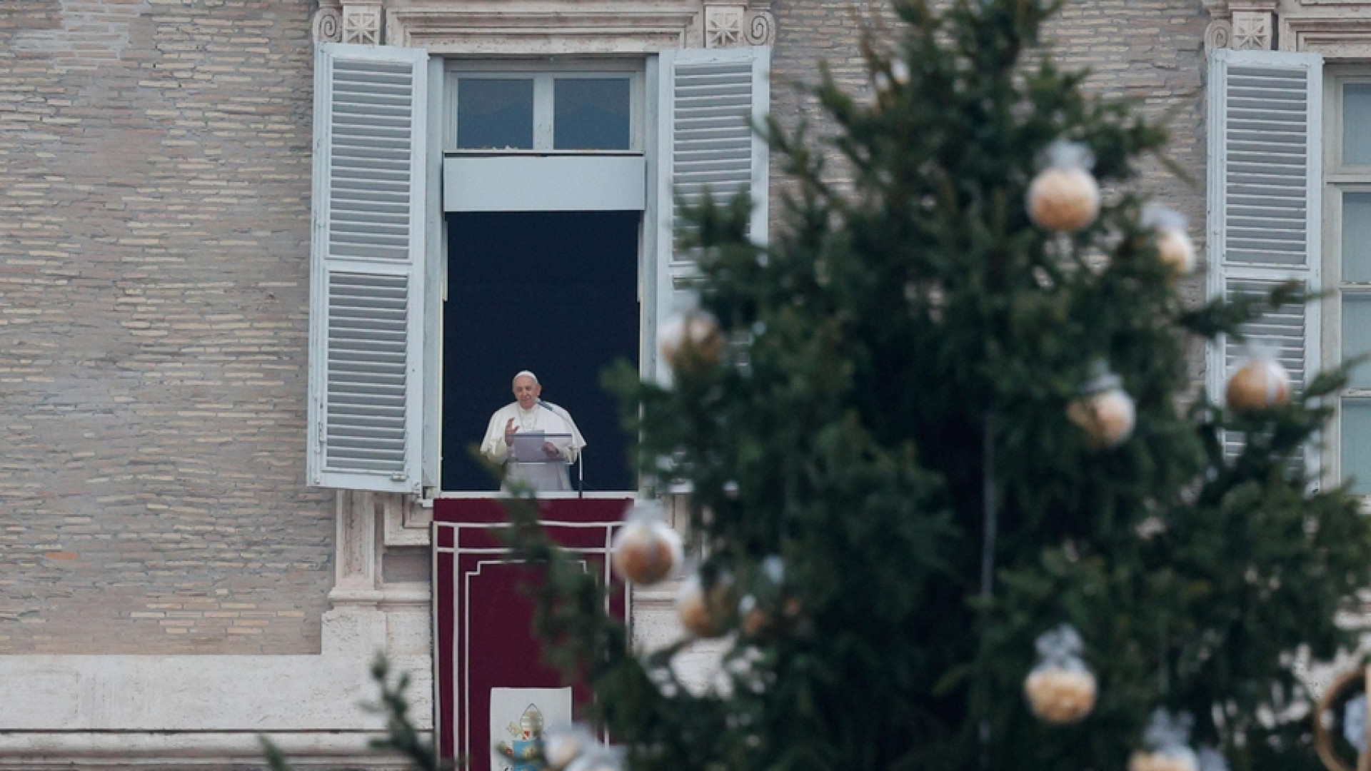 Immagine di Il Papa: Dio abita tra di noi, raccontiamogli i problemi del nostro tempo