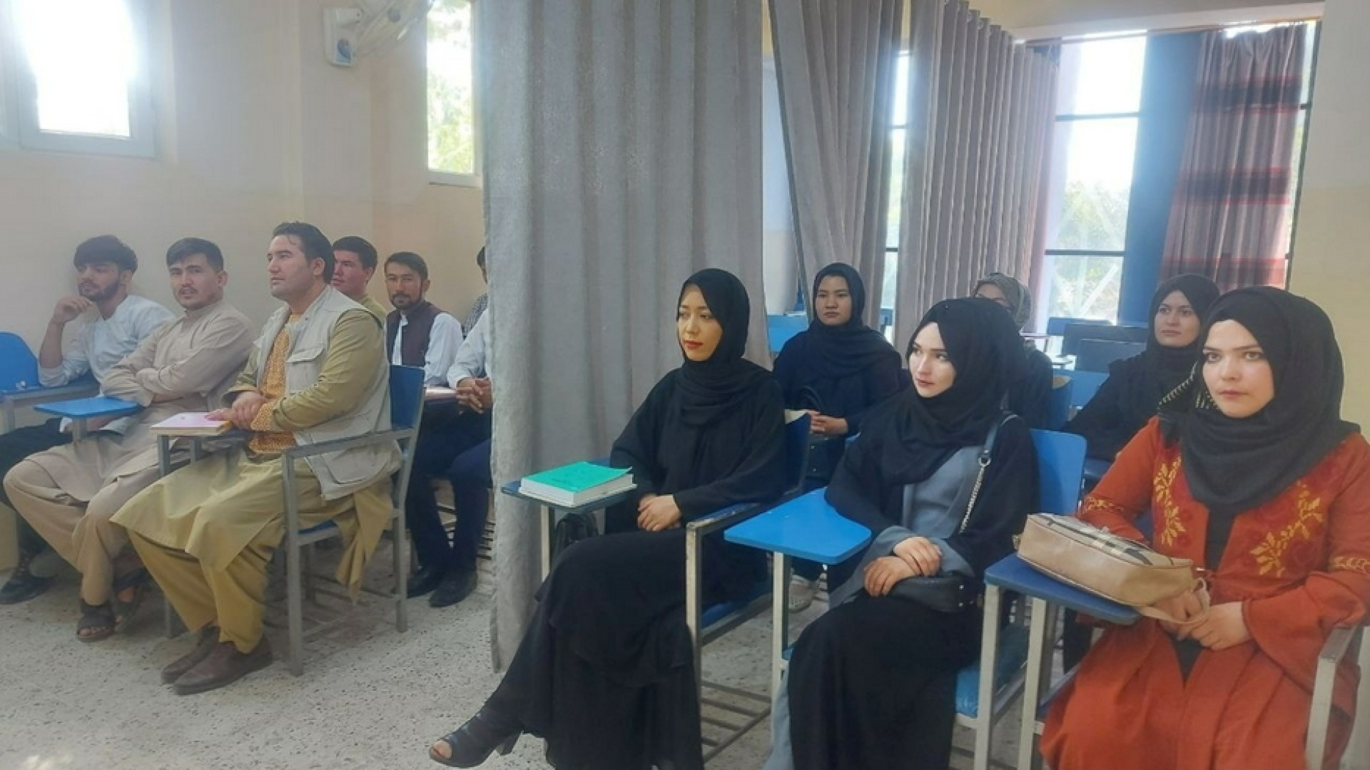Immagine di Laurearsi oggi in Afghanistan, impresa sempre più in salita