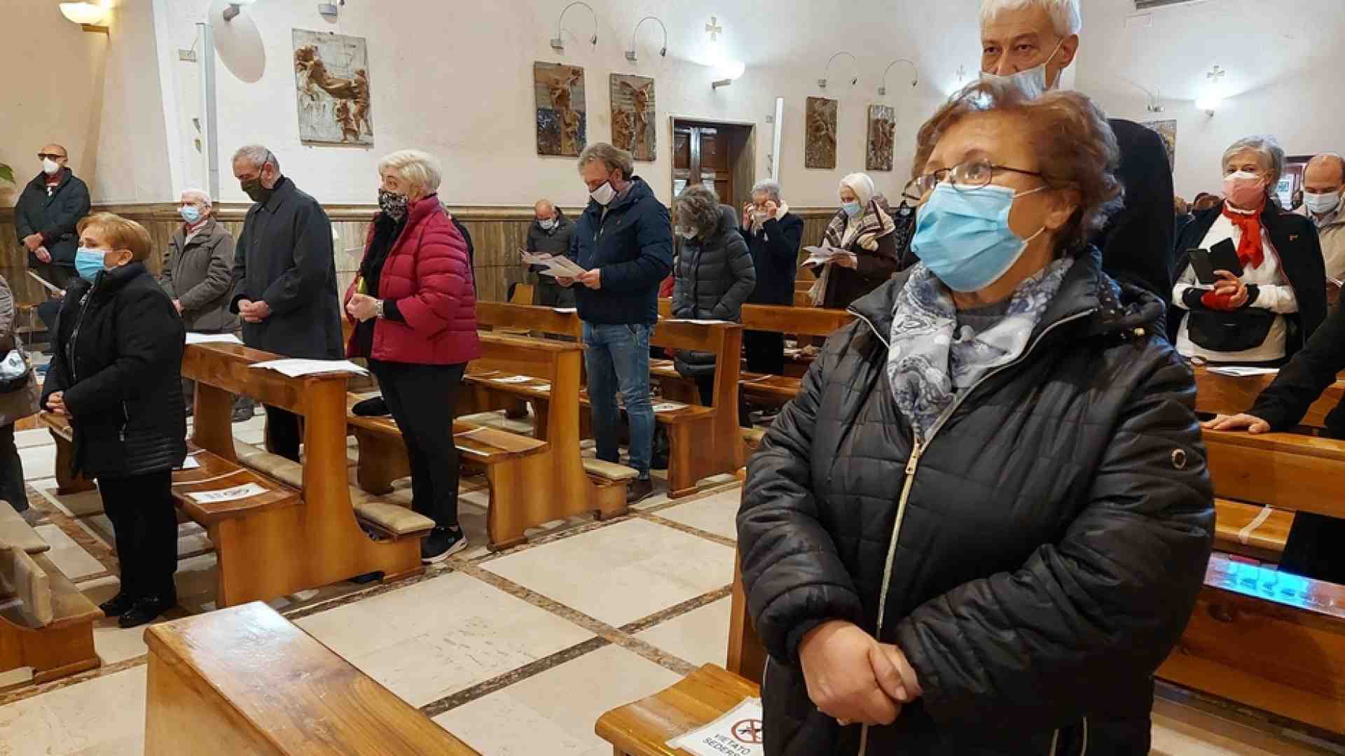 Immagine di A Messa raccomandata la mascherina Ffp2. Sorveglianza sul catechismo