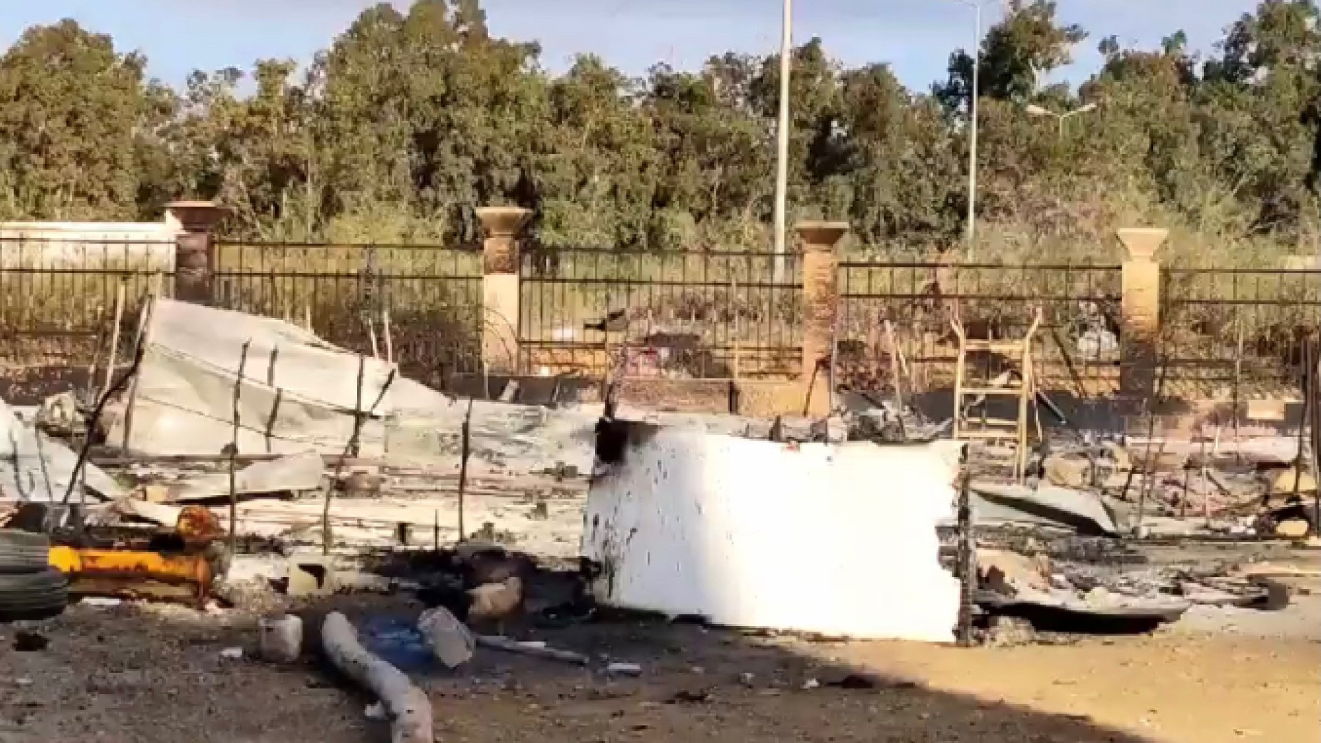 Immagine di Le milizie rastrellano centinaia di profughi. Lo aveva chiesto anche l'Ue