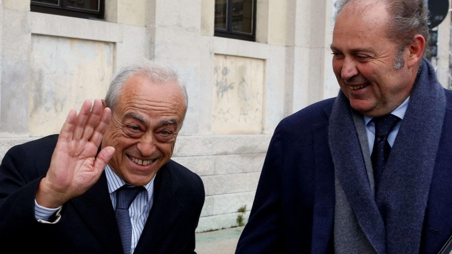 Immagine di L'uscita di Caltagirone alza lo scontro sul futuro di Generali