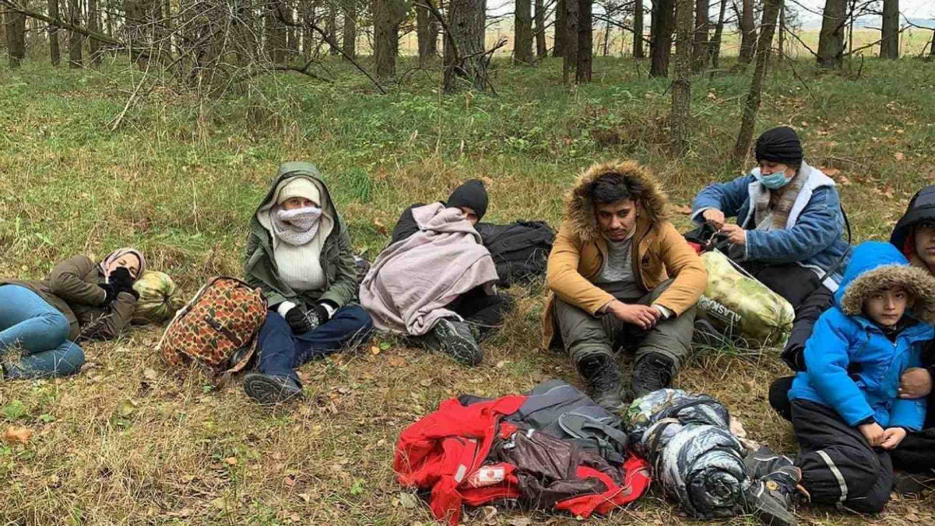 Immagine di 200mila euro da papa Francesco per Filippine e migranti in Bielorussia
