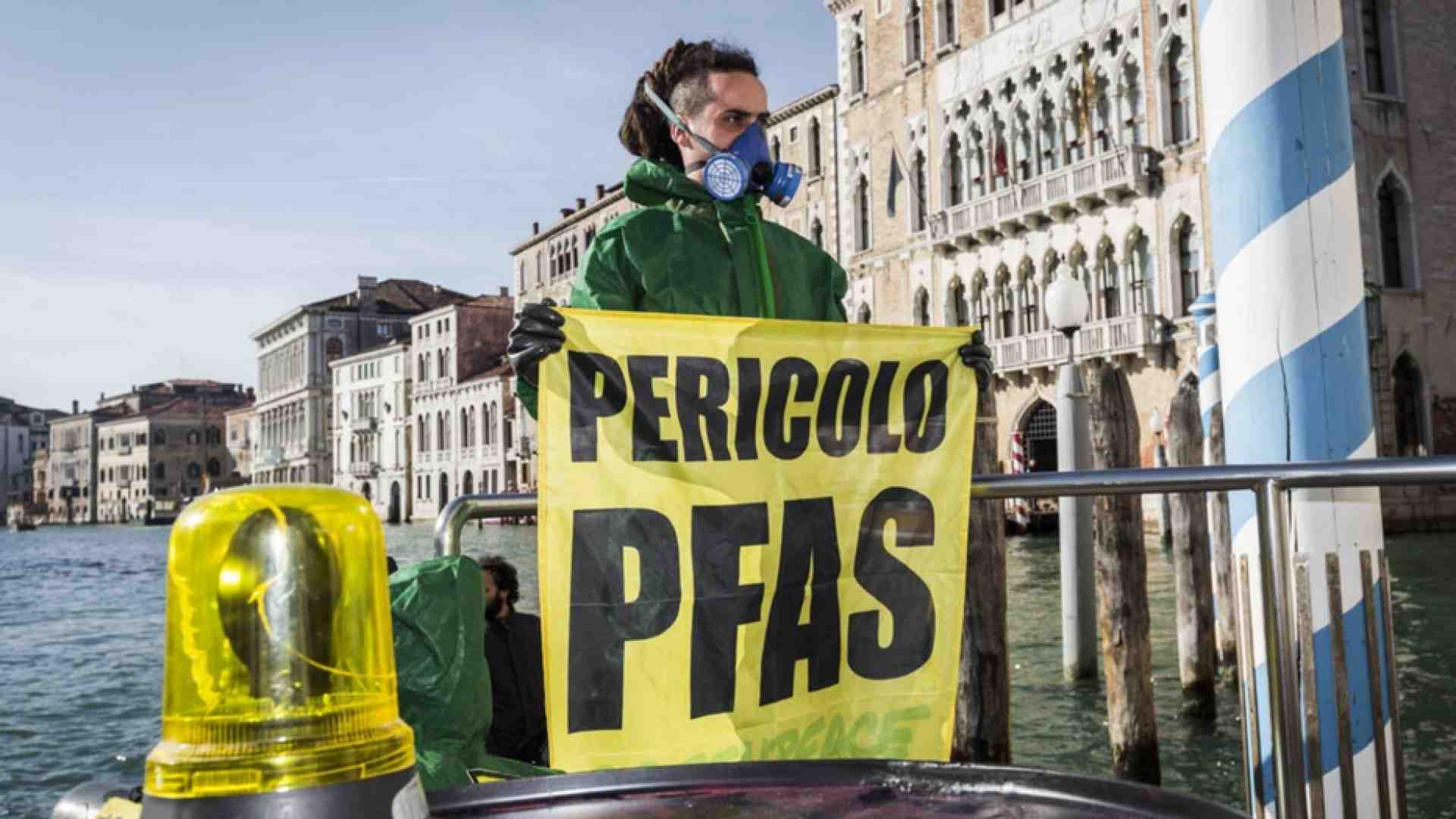 Immagine di Pfas nell'acqua, 9 anni dopo manca ancora una legge nazionale
