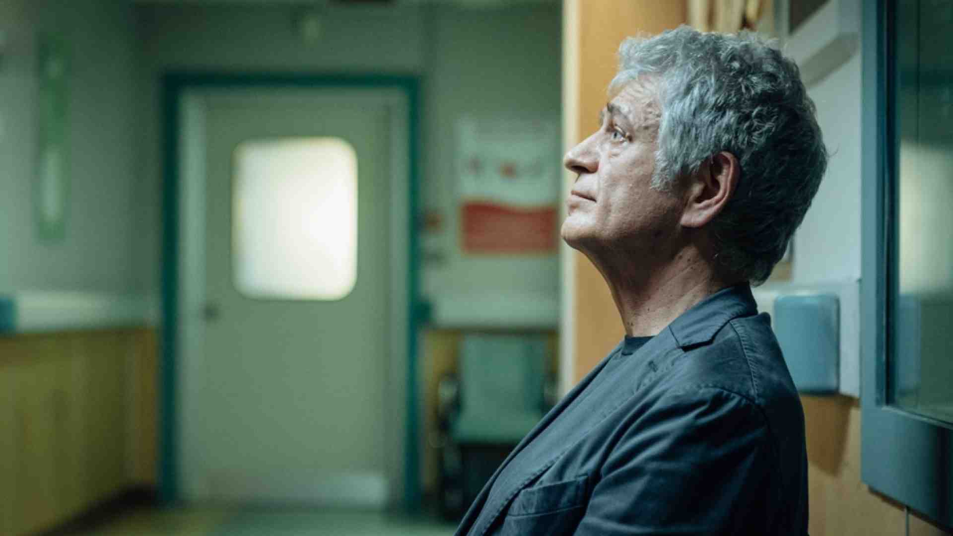 Immagine di Fabrizio Bentivoglio: «Recito per cercare la verità»