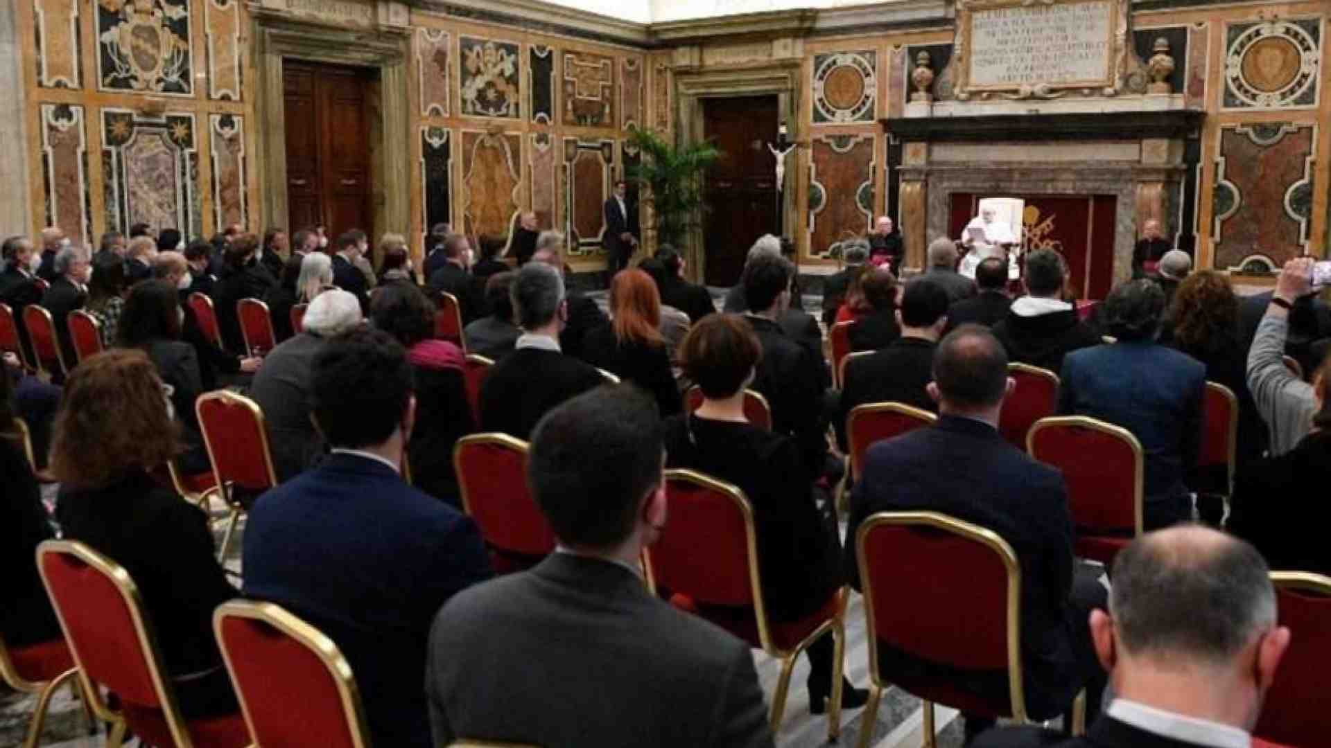 Immagine di Il Papa: le fake news sui vaccini vanno combattute