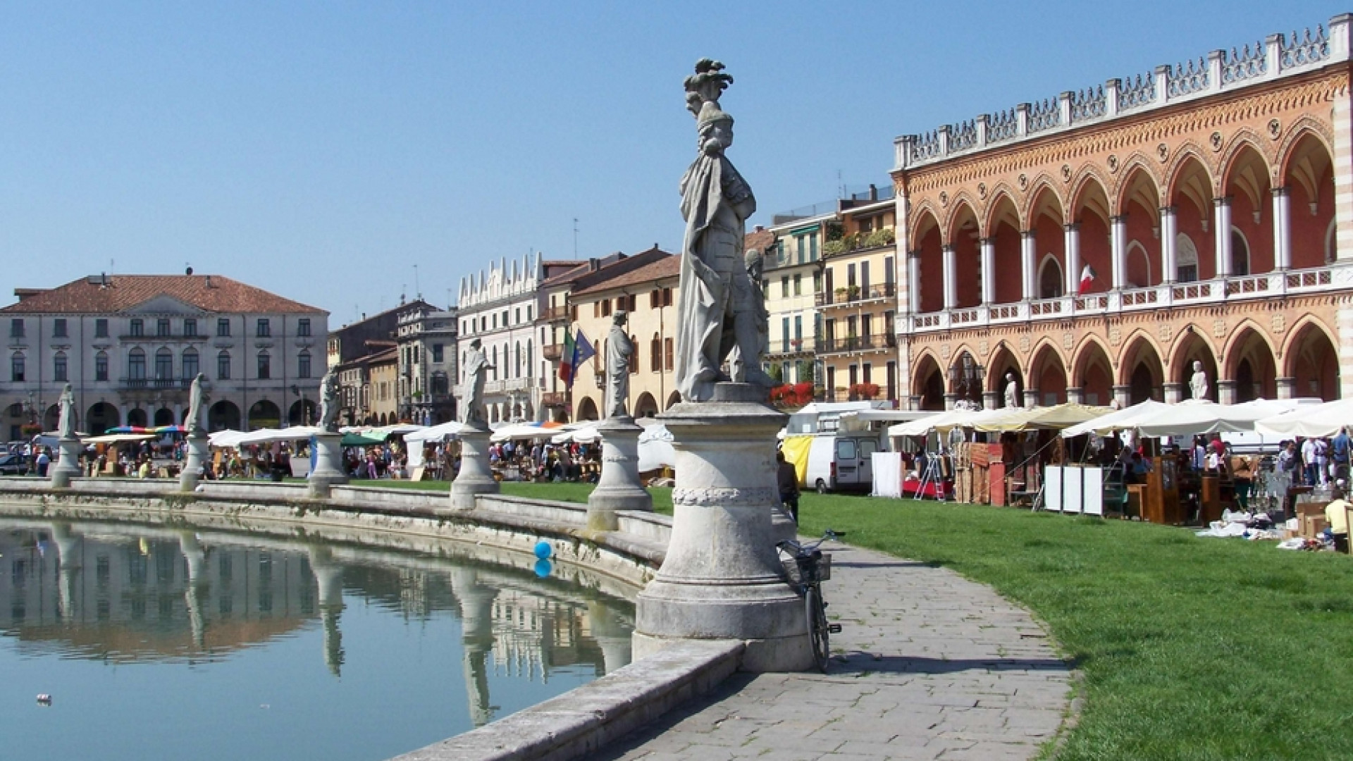 Immagine di Padova, la statua femminile in Prato della Valle ci sarà