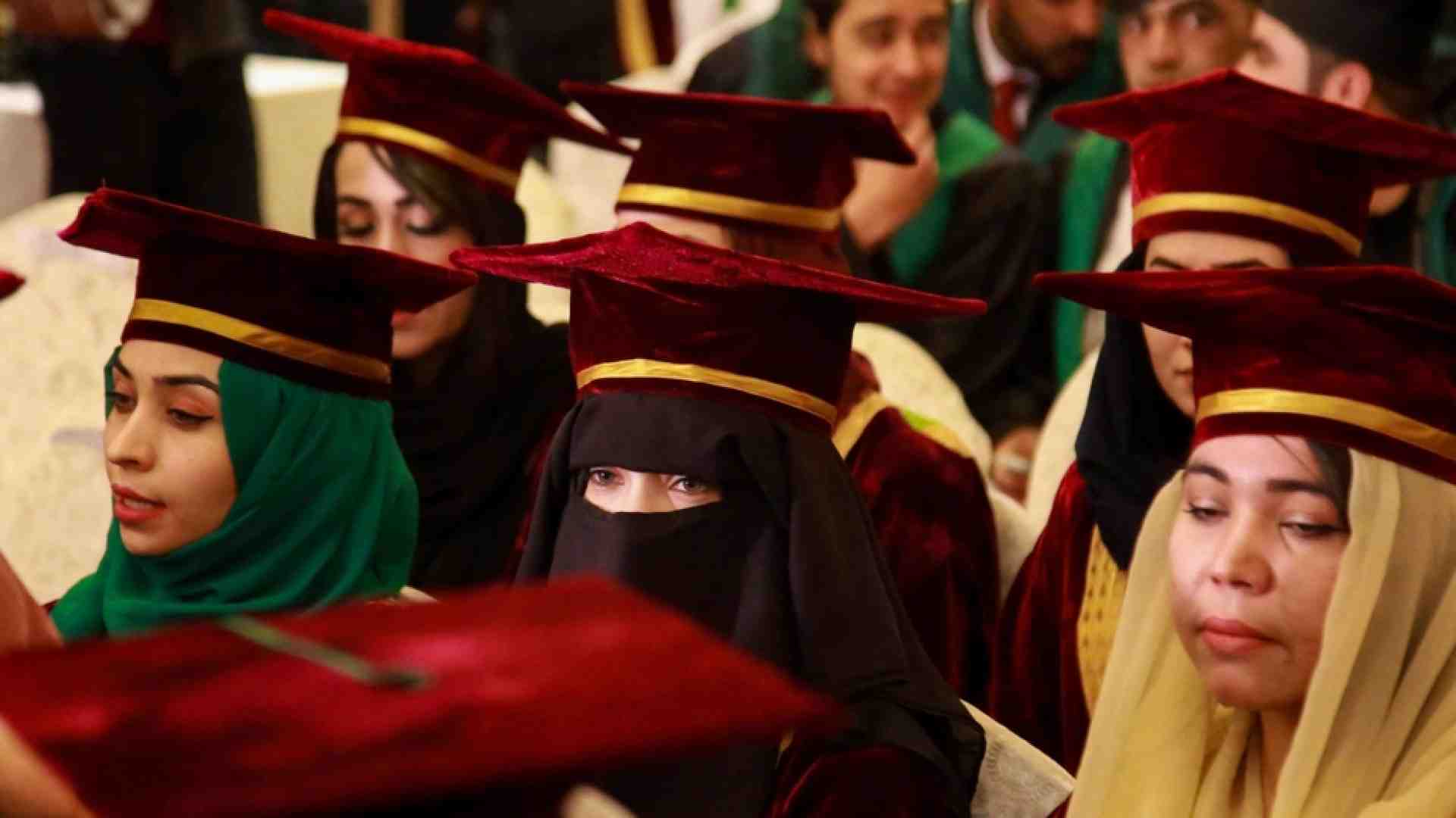 Immagine di Riaprono le università, maschi e femmine separati