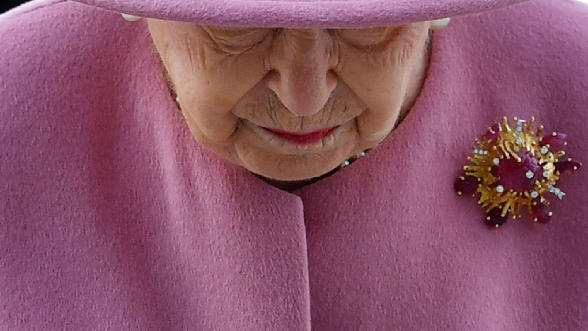 Immagine di Una doppia crisi nel Regno Unito offusca il giubileo di Elisabetta
