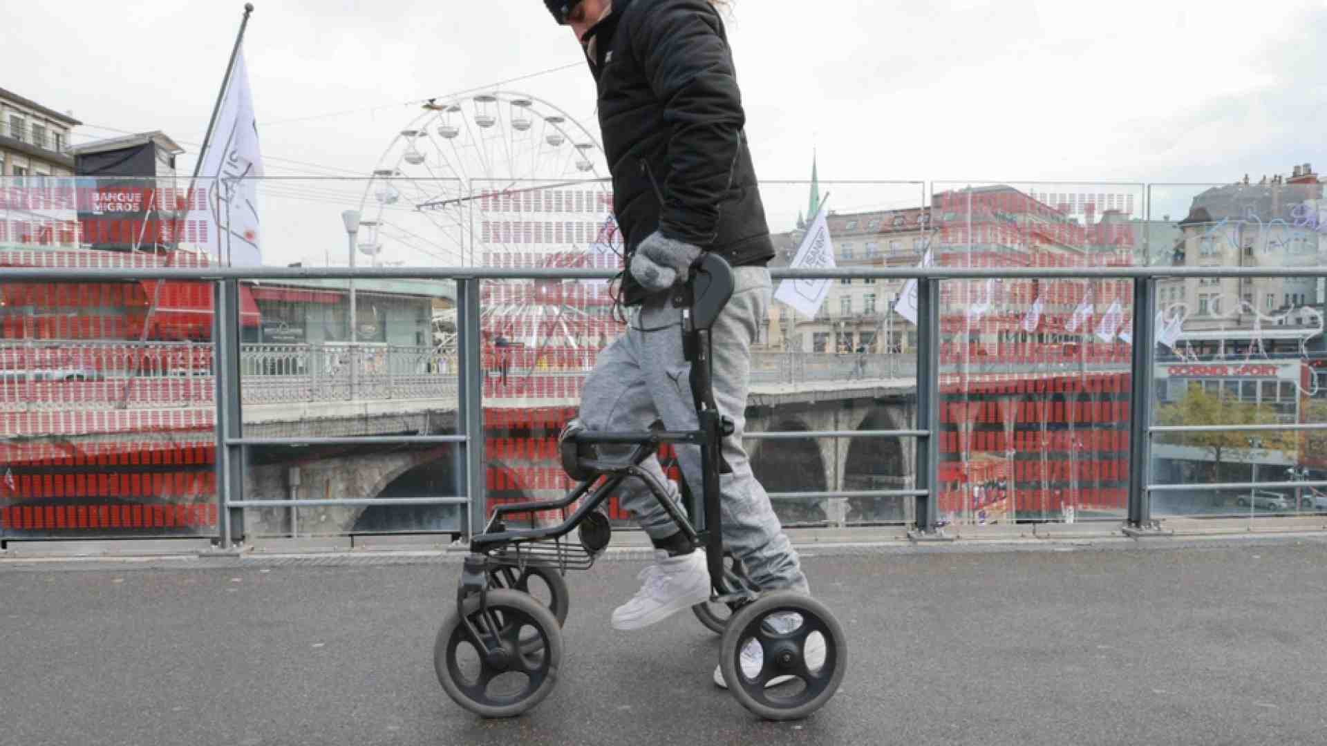 Immagine di Tre paralizzati tornano a camminare grazie all'impianto di un elettrodo