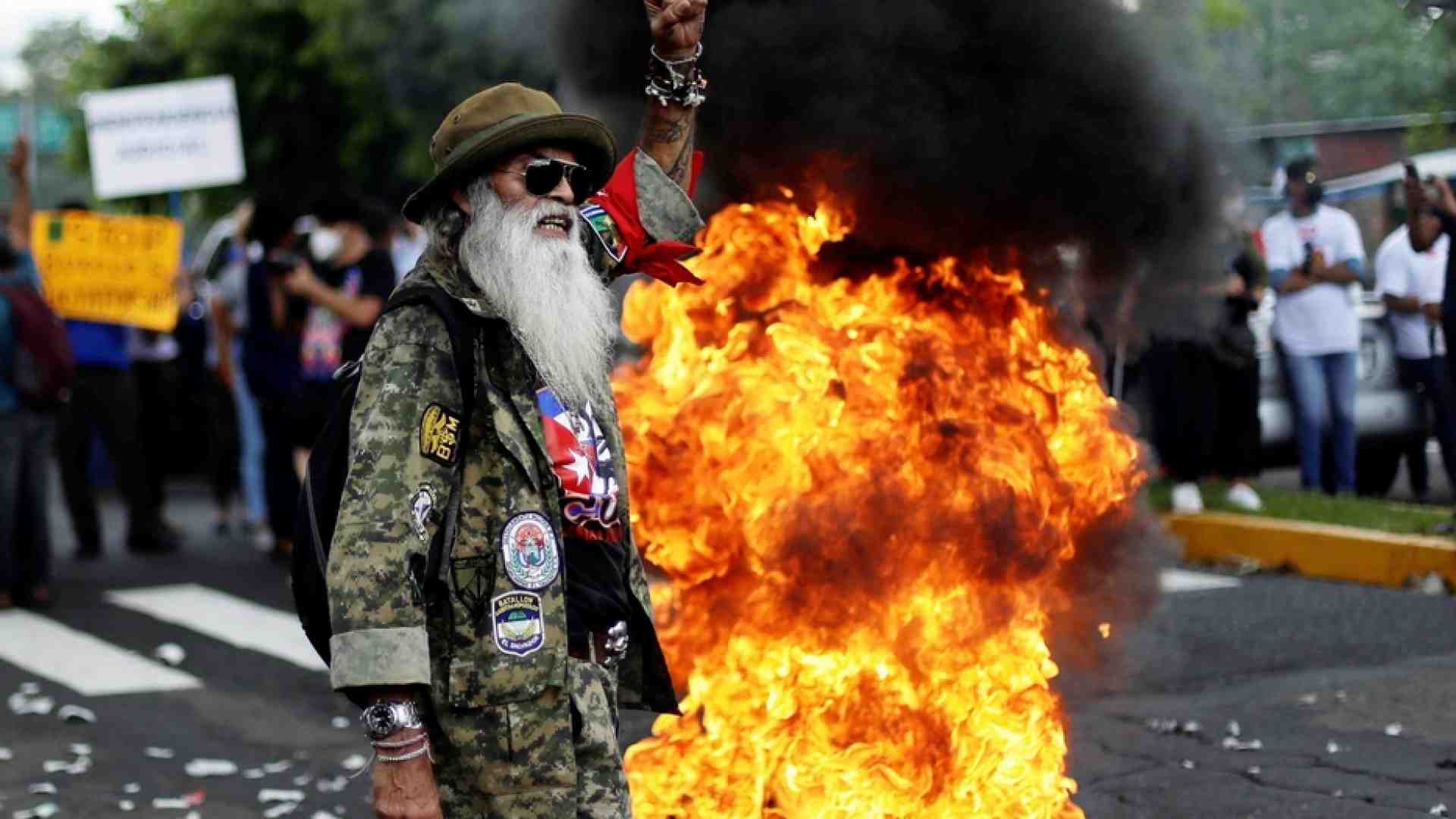 Immagine di Il Salvador punta sui Bitcoin (contro il Fmi). Ma punta dritto alla bancarotta