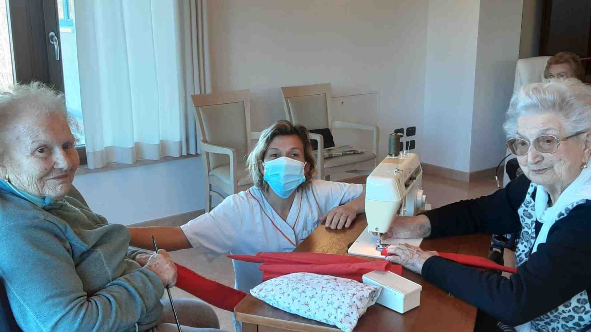 Immagine di A Bosco Chiesanuova ago e filo servono a cucire relazioni