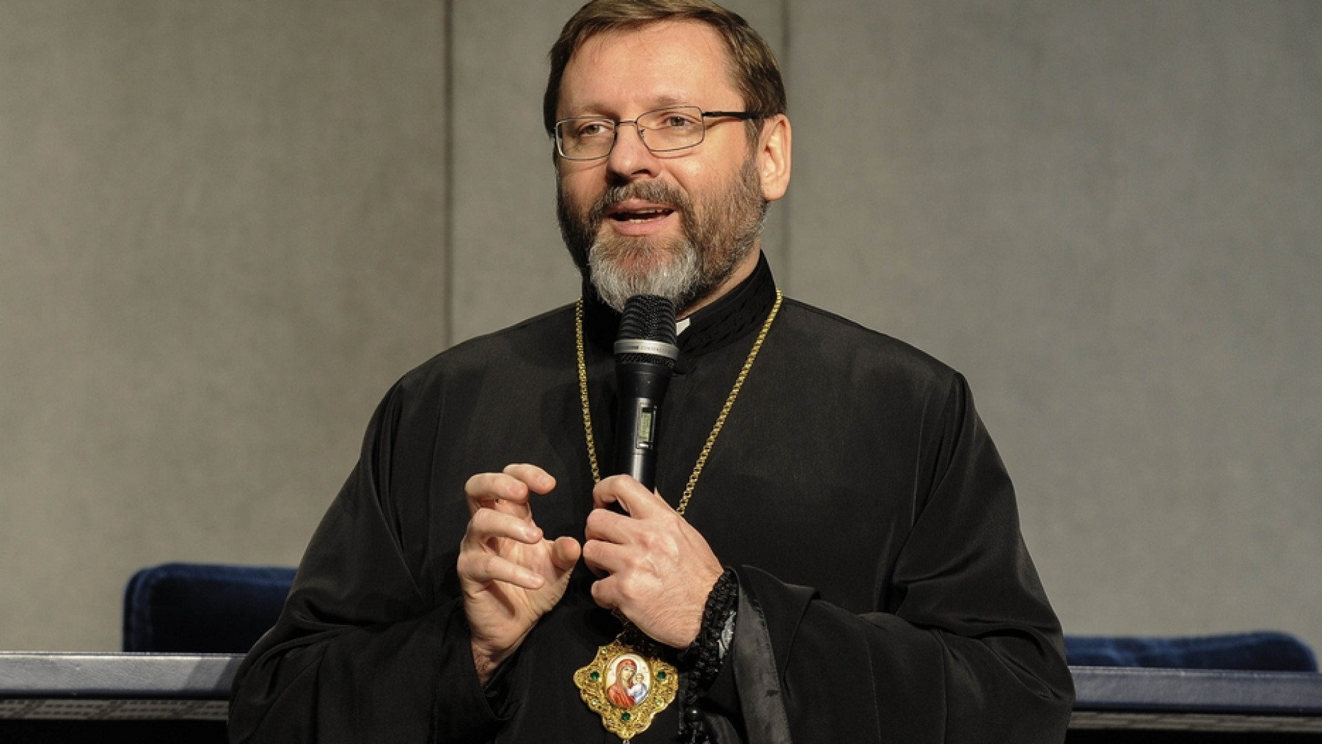 Immagine di L'arcivescovo di Kiev, nel bunker della Cattedrale, chiede preghiere