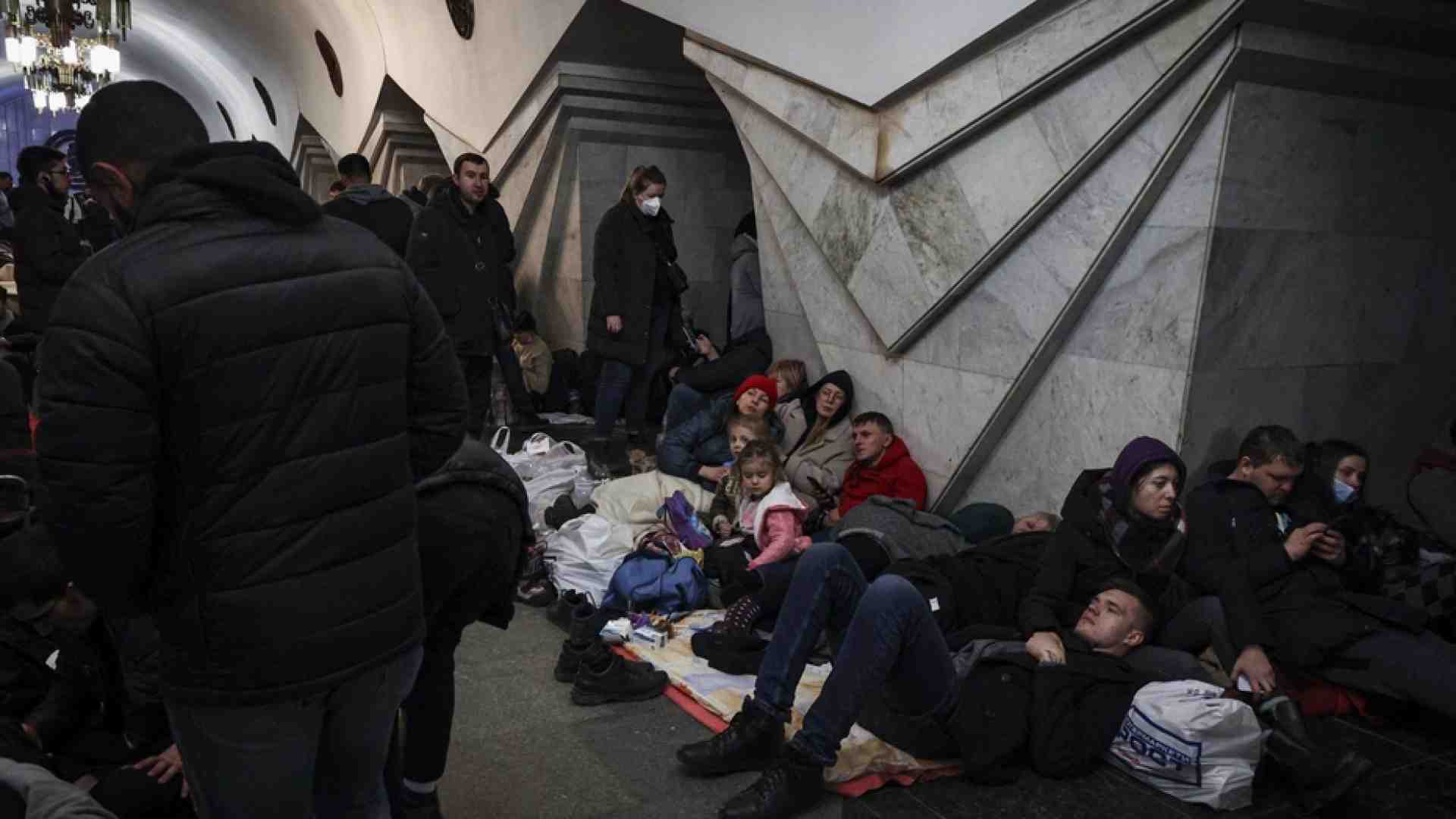 Immagine di Putin attacca l'Ucraina, si combatte vicino Kiev. Usa e Ue: sanzioni dure