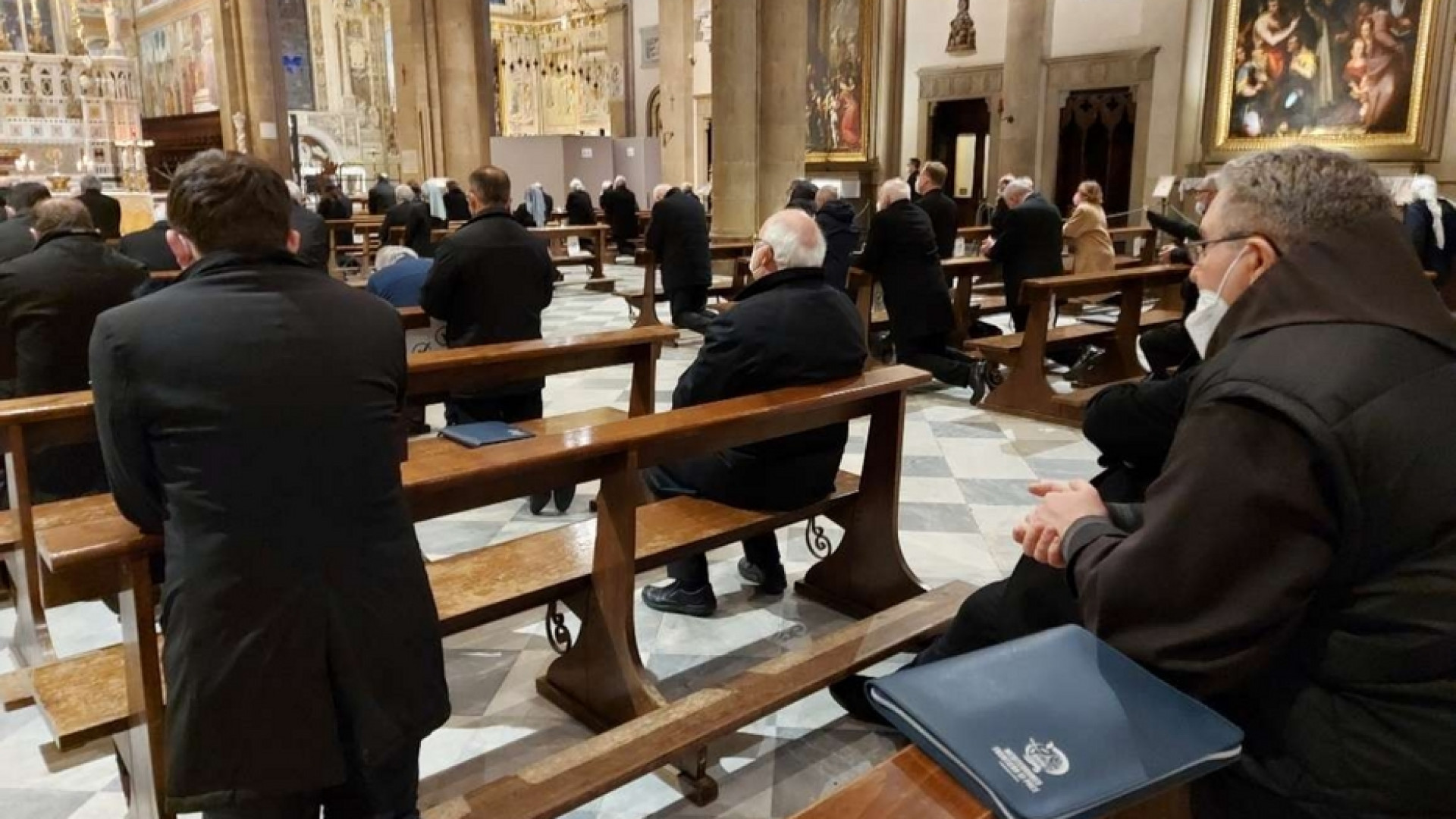 Immagine di I vescovi del Mediterraneo in preghiera per la pace: i potenti si convertano