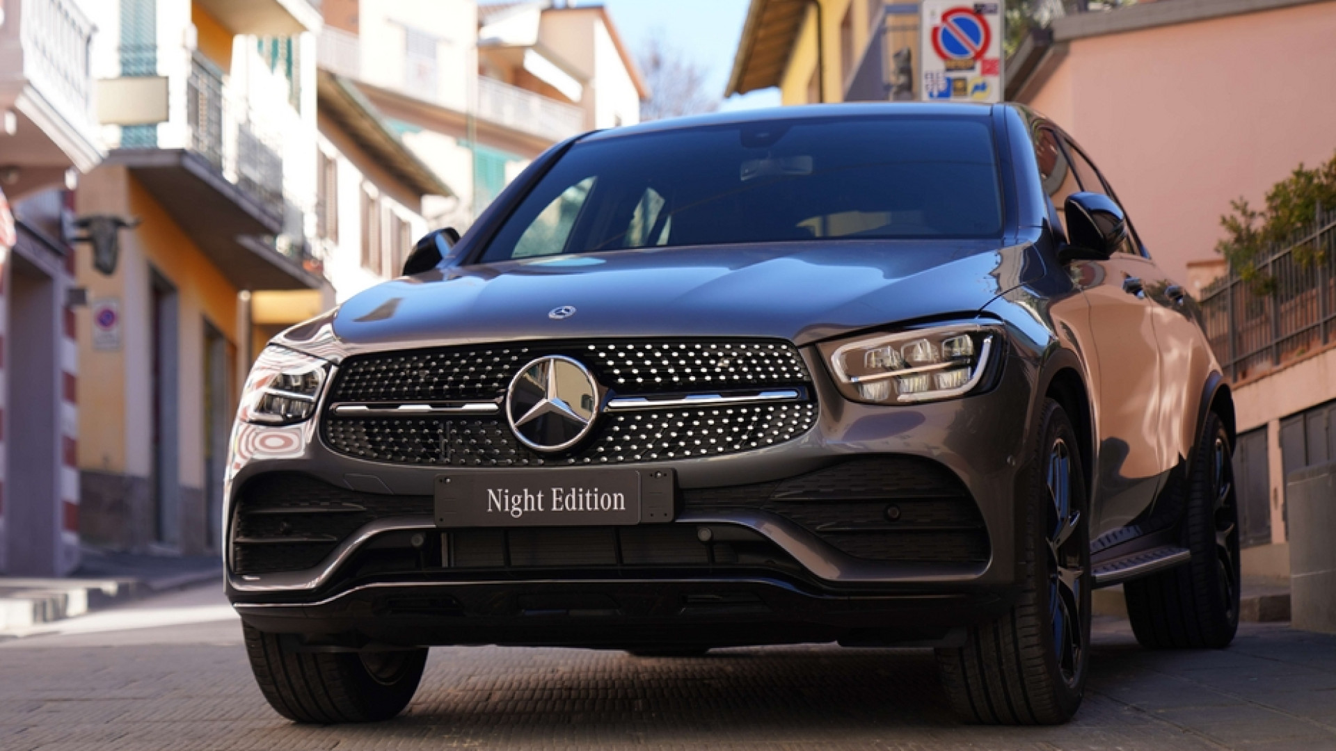 Immagine di Night Edition Plus, ecco la GLC davvero speciale